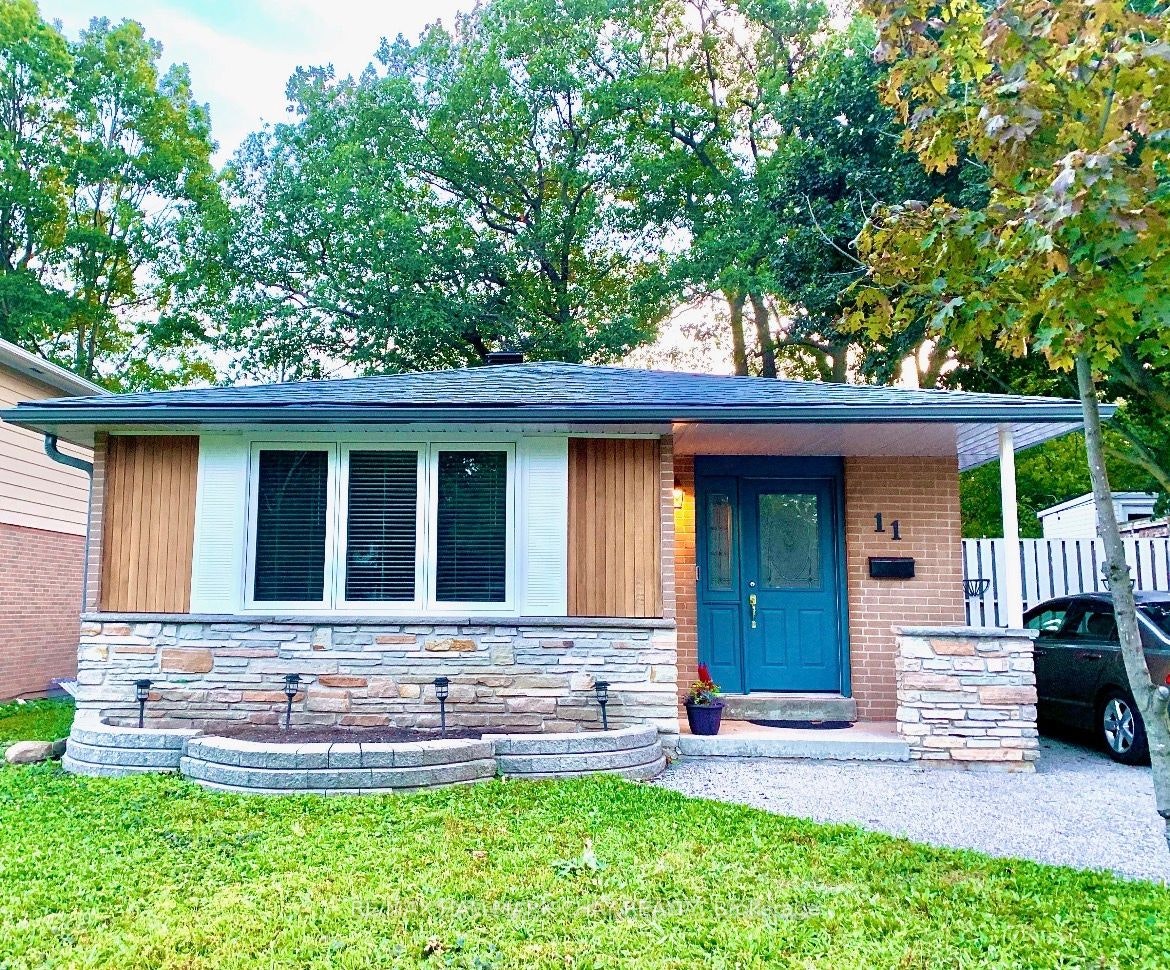 LOWER-11 Daphne Crescent, Barrie, ON, L4M 2Y7