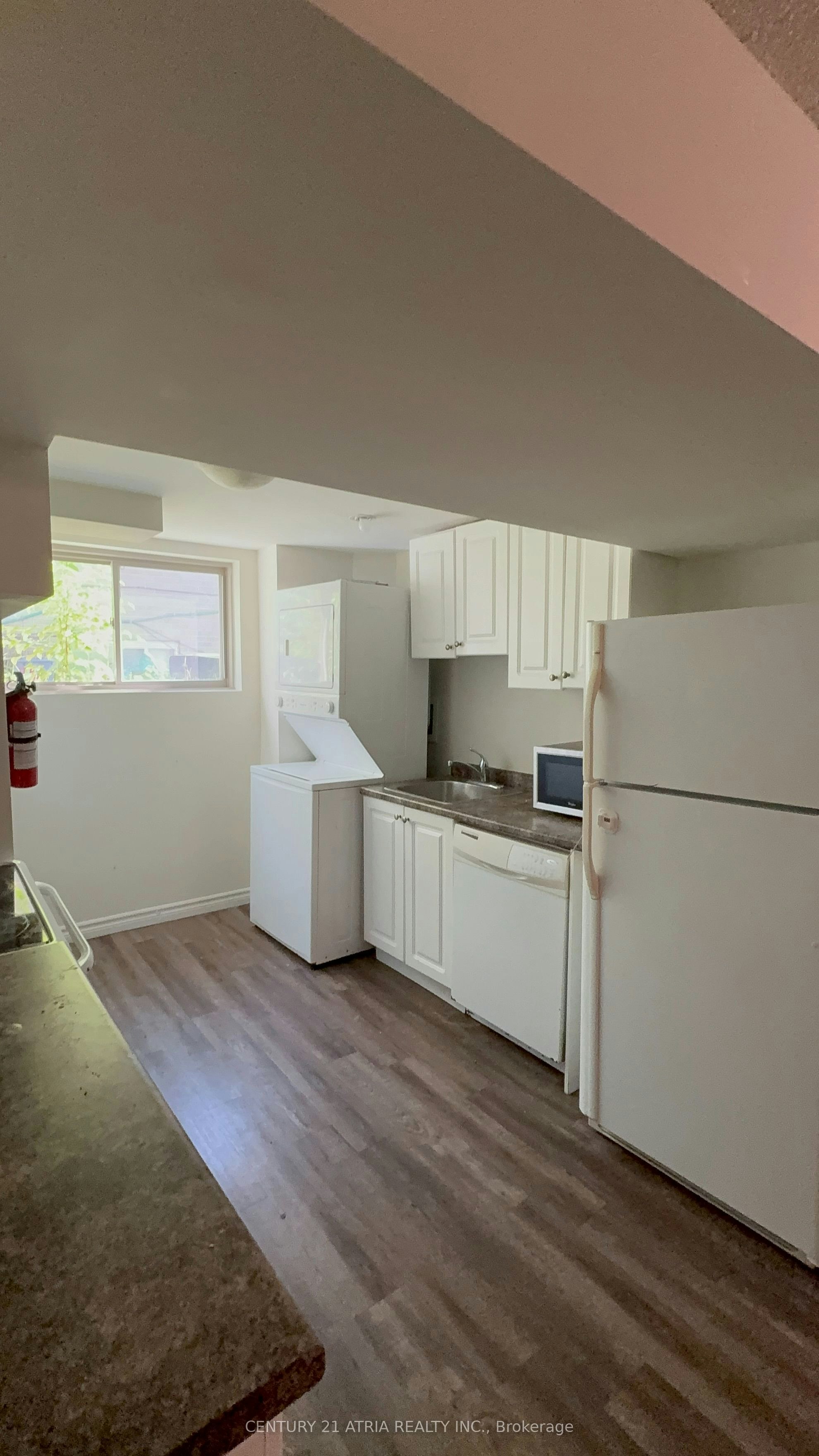 Lower-76 Bernick Drive, Barrie, ON, L4M 2V6 - 8
