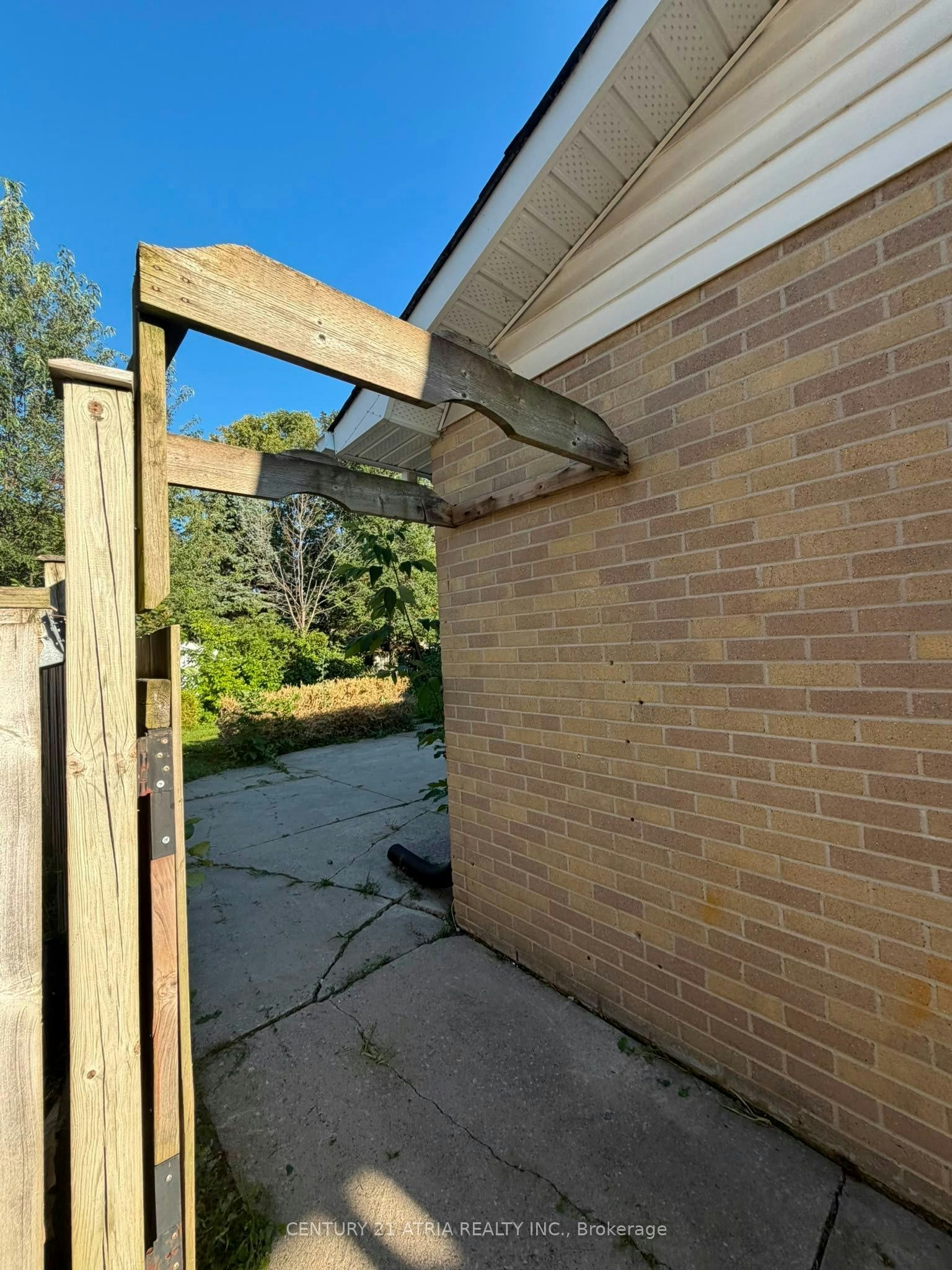 Lower-76 Bernick Drive, Barrie, ON, L4M 2V6 - 2