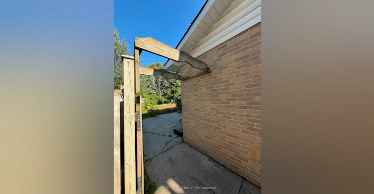 Lower-76 Bernick Drive, Barrie, ON, L4M 2V6 - 2