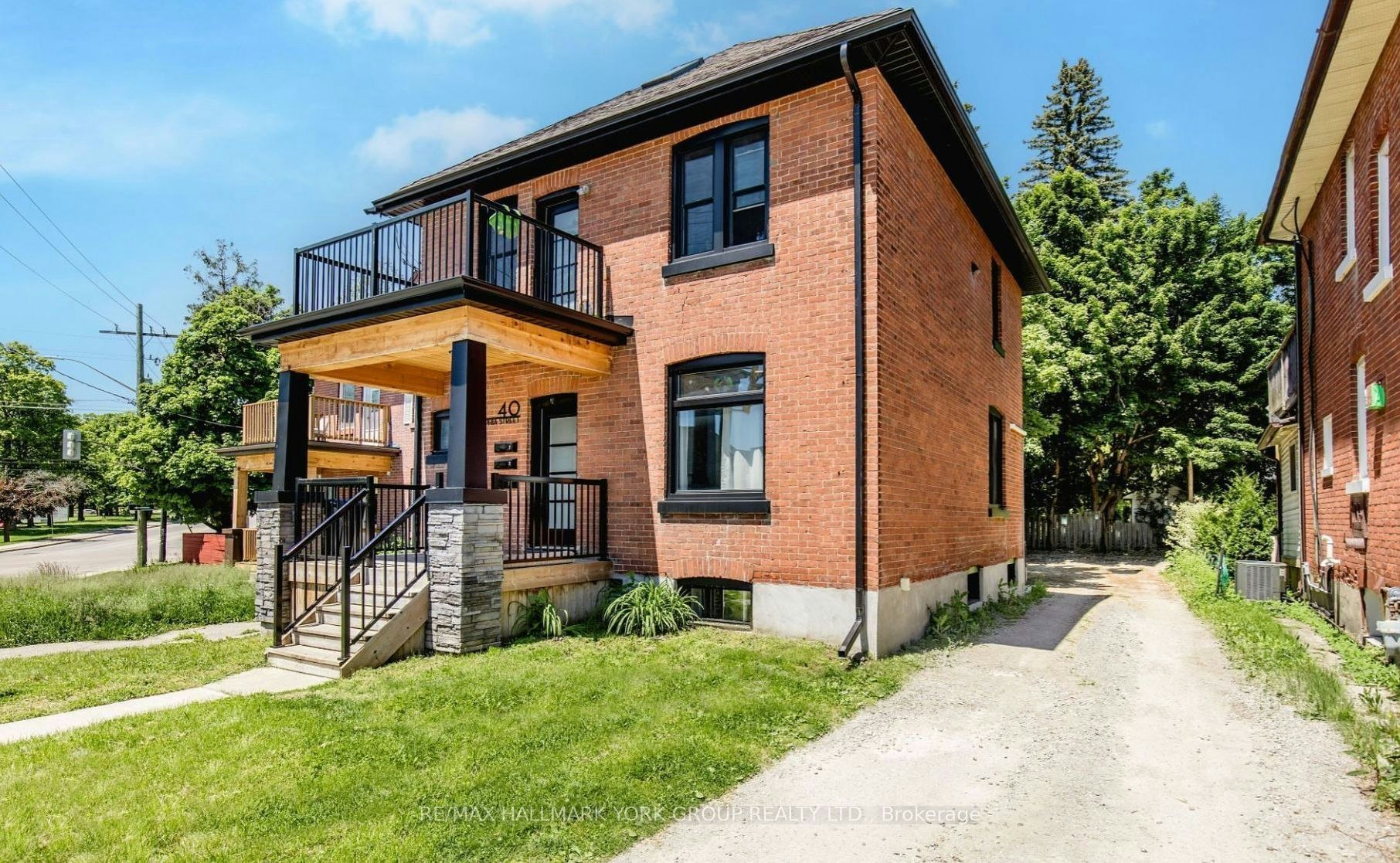 Lower-40 Sophia Street W, Barrie, ON, L4N 1J3