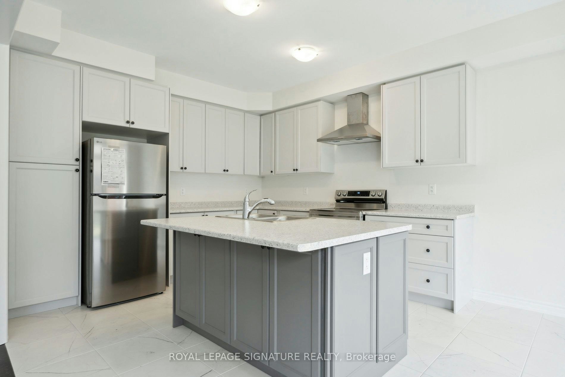 28 Tamworth Terrace, Barrie, ON, L9J 0W5