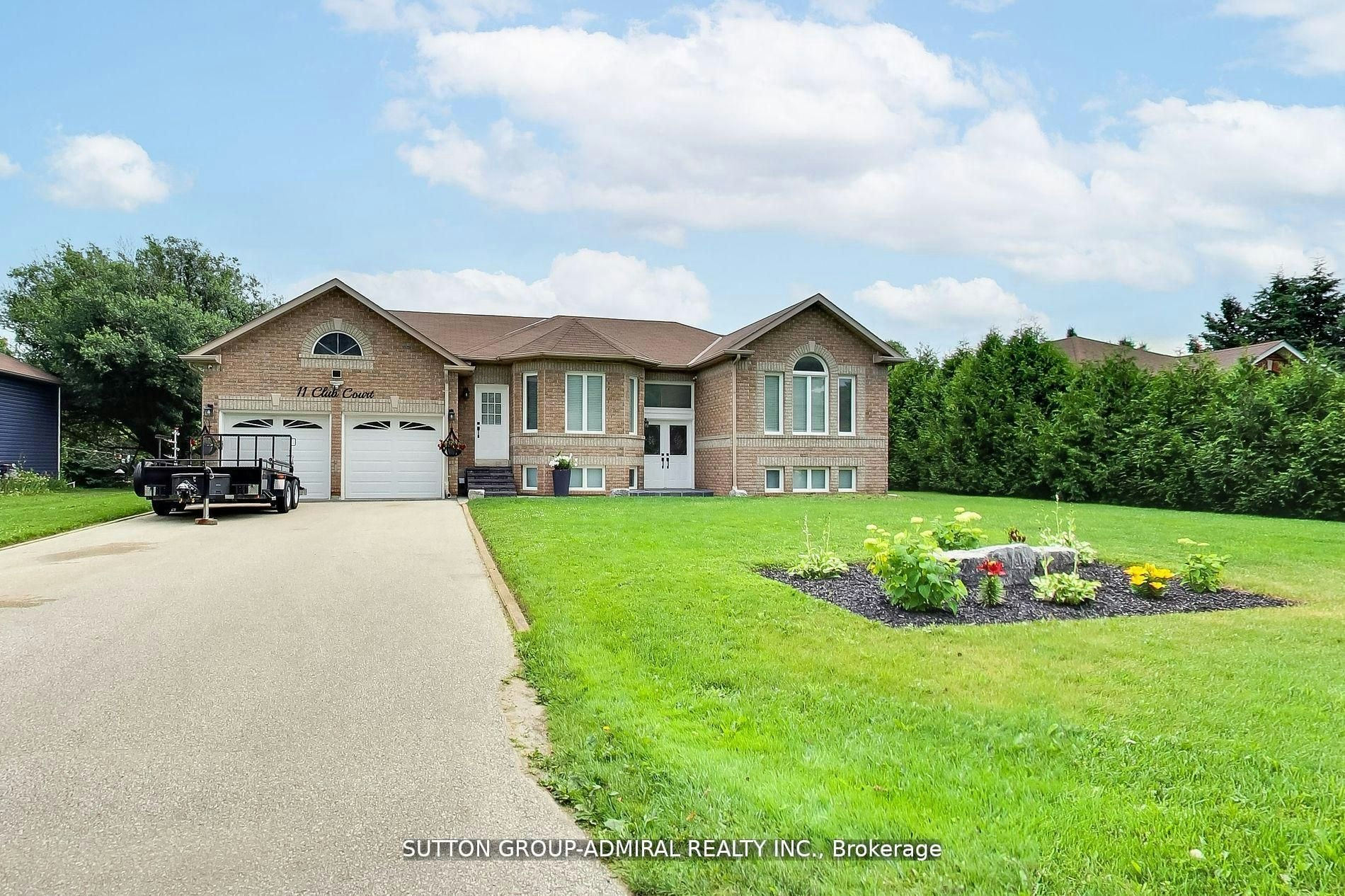11 Club Court, Wasaga Beach, ON, L9Z 1J8