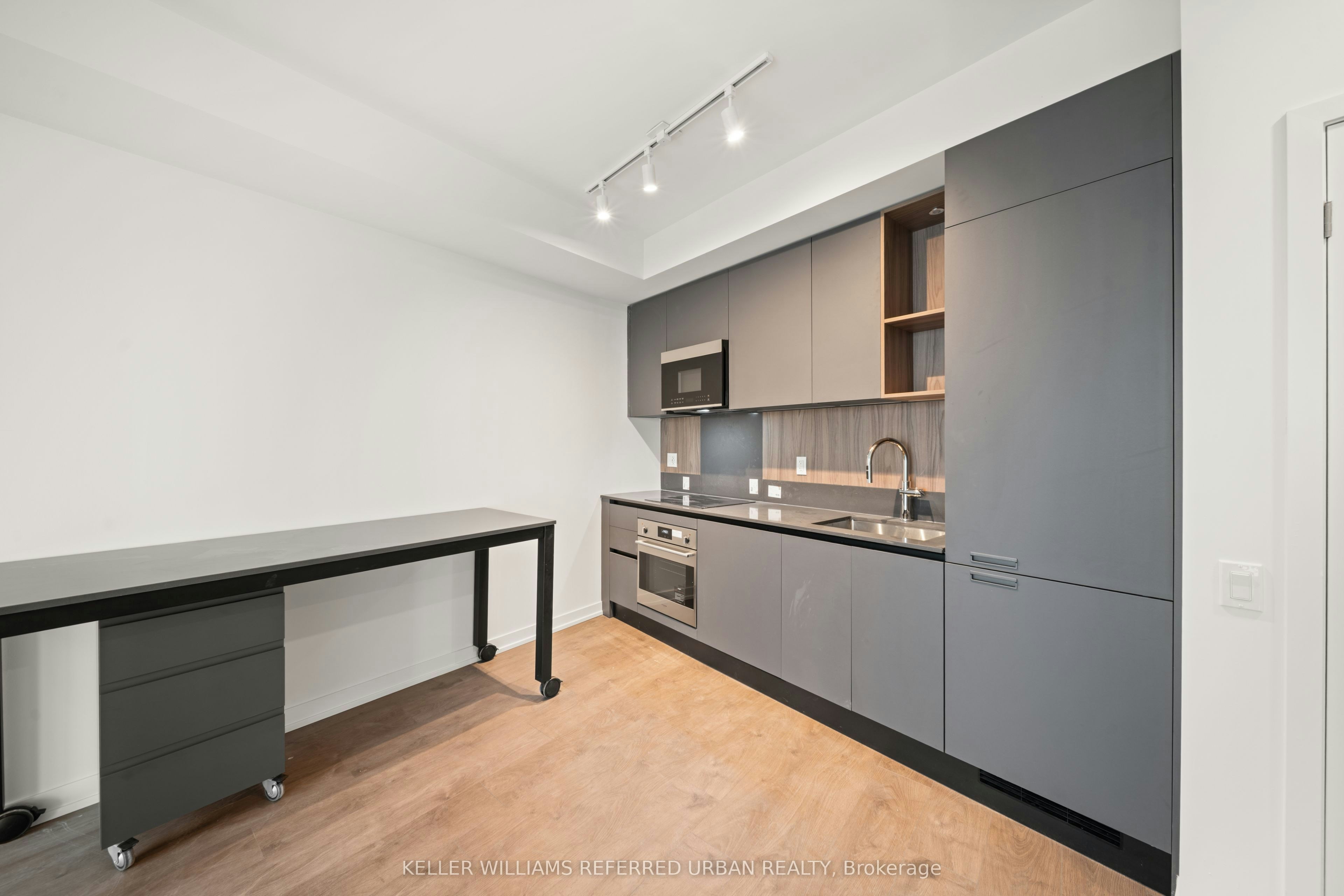 2710-39 Mary Street, Barrie, ON, L4N 1S9 - 3