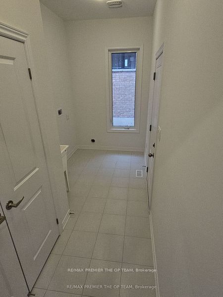 5 Abbey Crescent, Barrie, ON, L9J 0B7 - 12