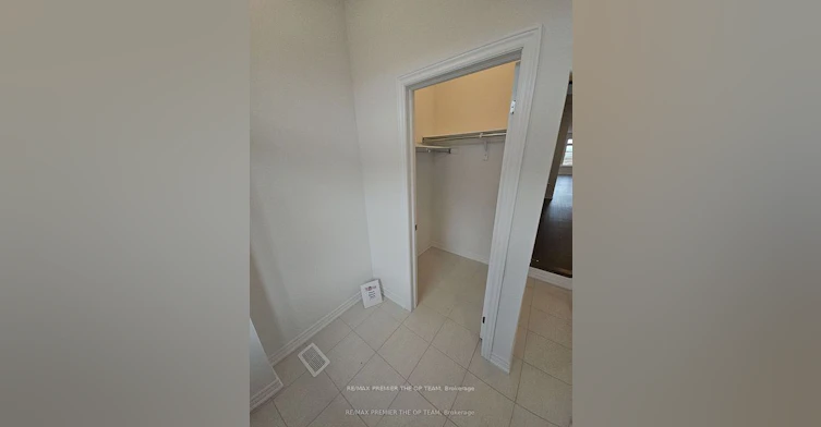 5 Abbey Crescent, Barrie, ON, L9J 0B7 - 5