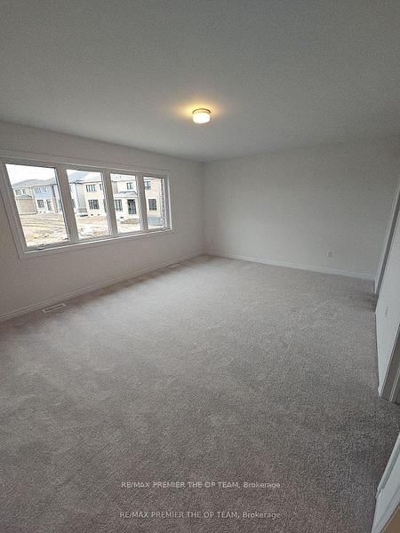 5 Abbey Crescent, Barrie, ON, L9J 0B7 - 10