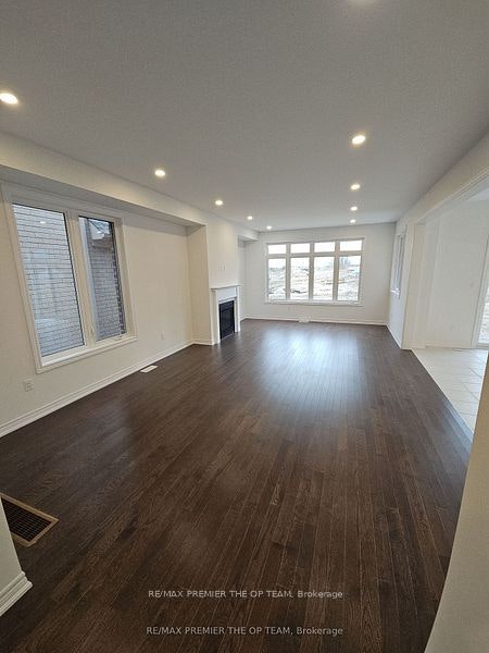 5 Abbey Crescent, Barrie, ON, L9J 0B7 - 7