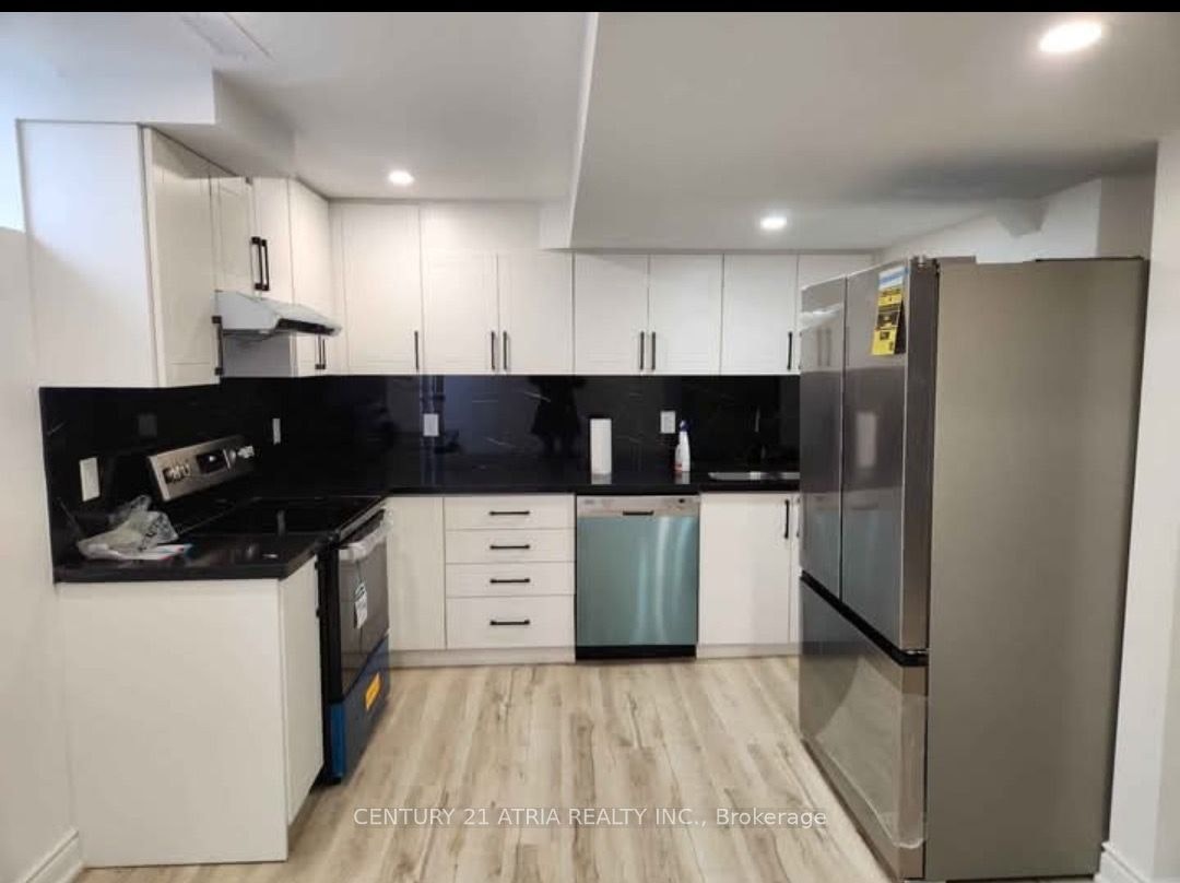 148 Dean Avenue, Barrie, ON, L4N 0V7 - 3