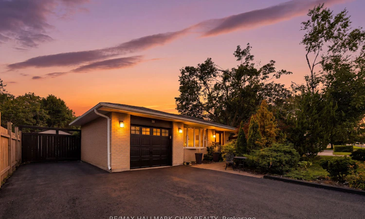 30 Harding Avenue