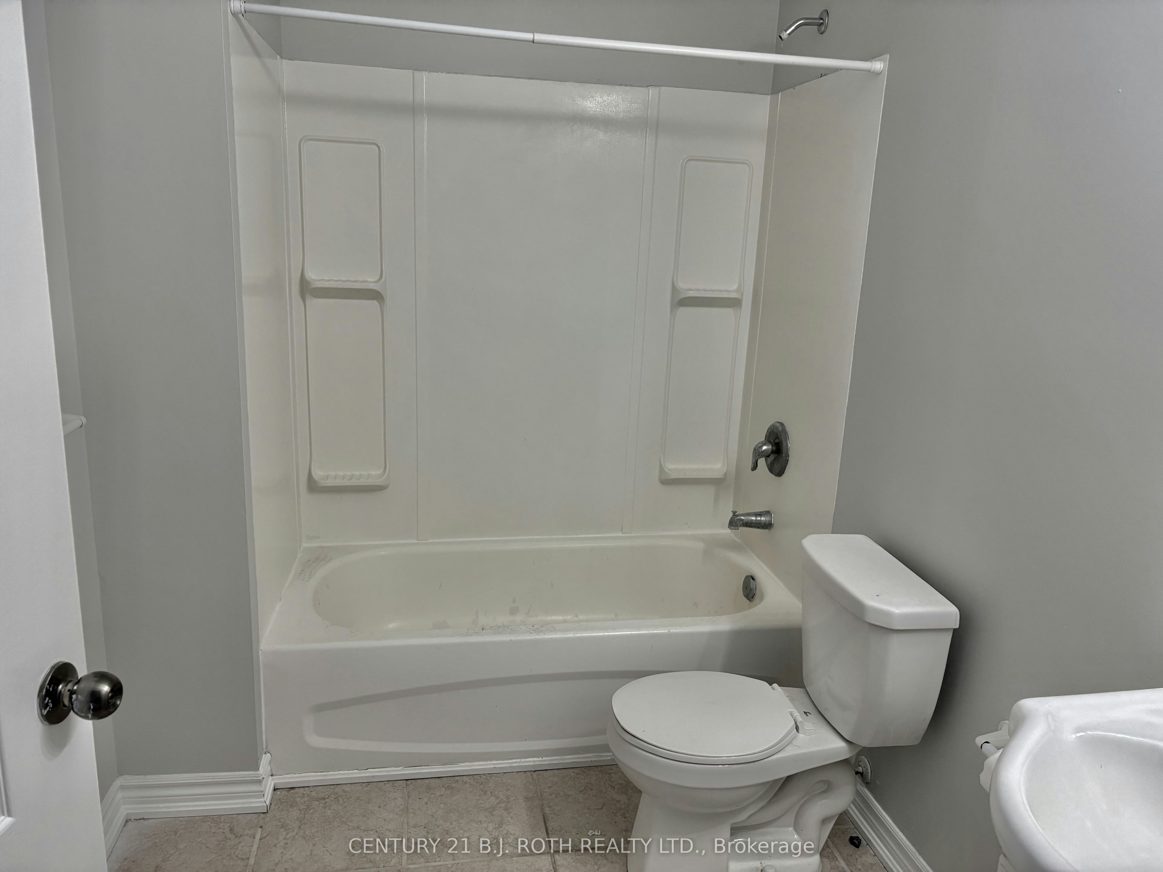 302-19 Dunlop Street W, Barrie, ON, L4N 1A1 - 14