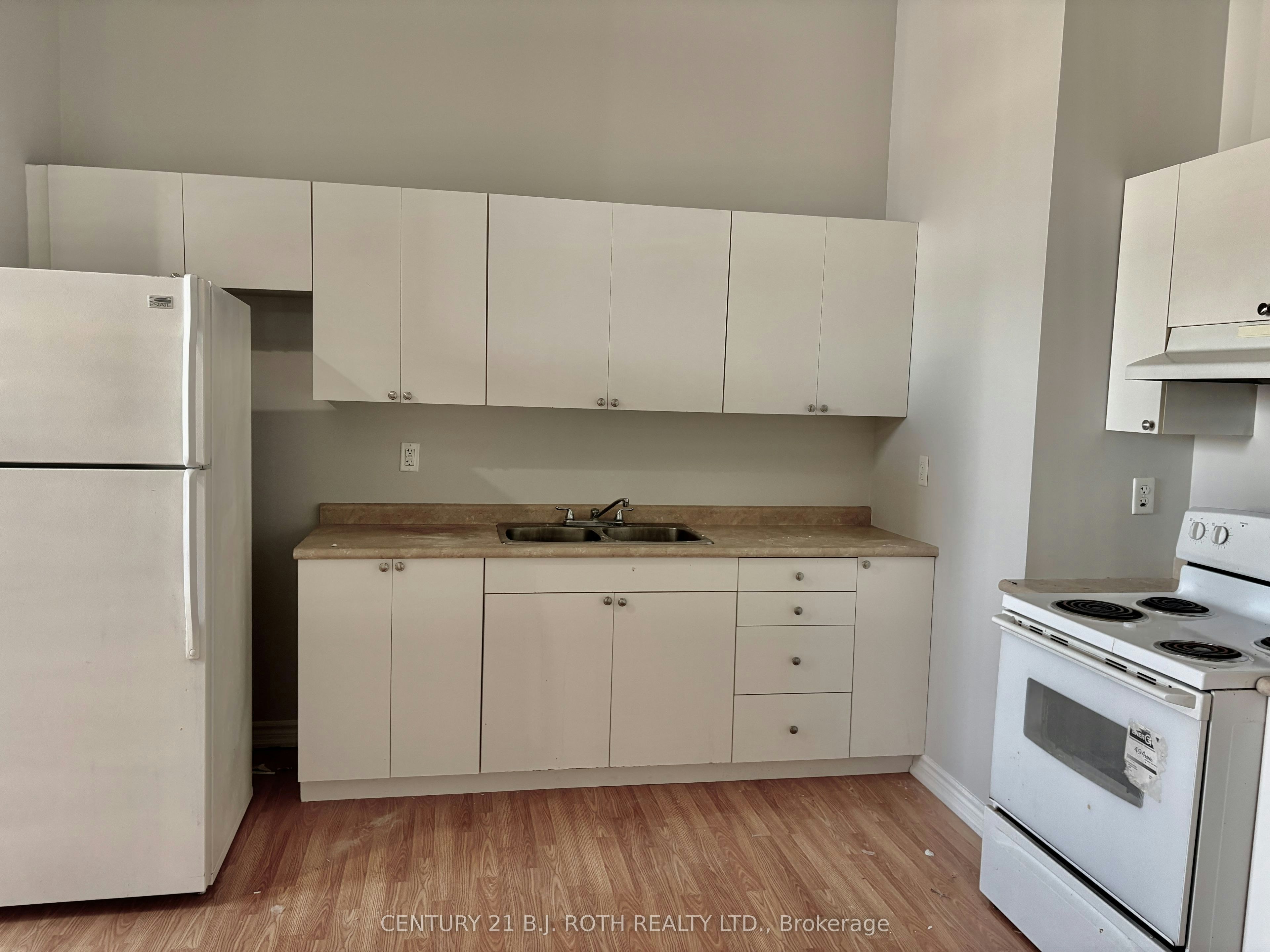 302-19 Dunlop Street W, Barrie, ON, L4N 1A1 - 5