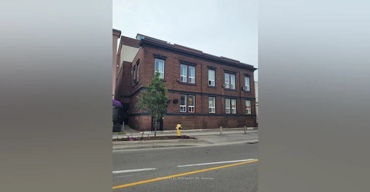 302-19 Dunlop Street W, Barrie, ON, L4N 1A1