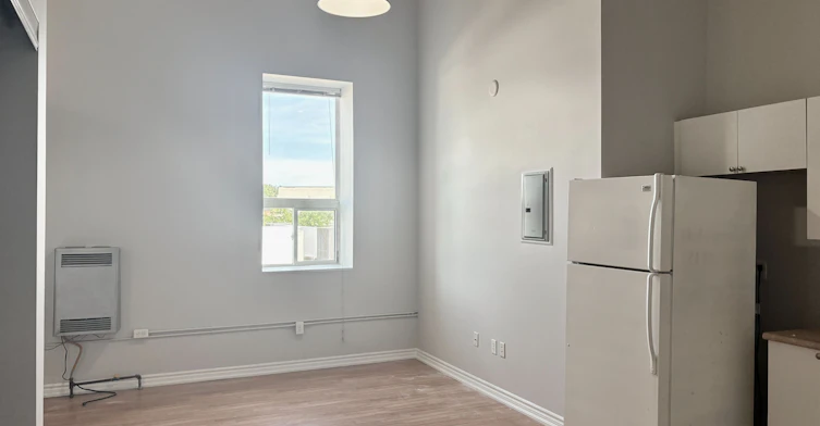 302-19 Dunlop Street W, Barrie, ON, L4N 1A1 - 6