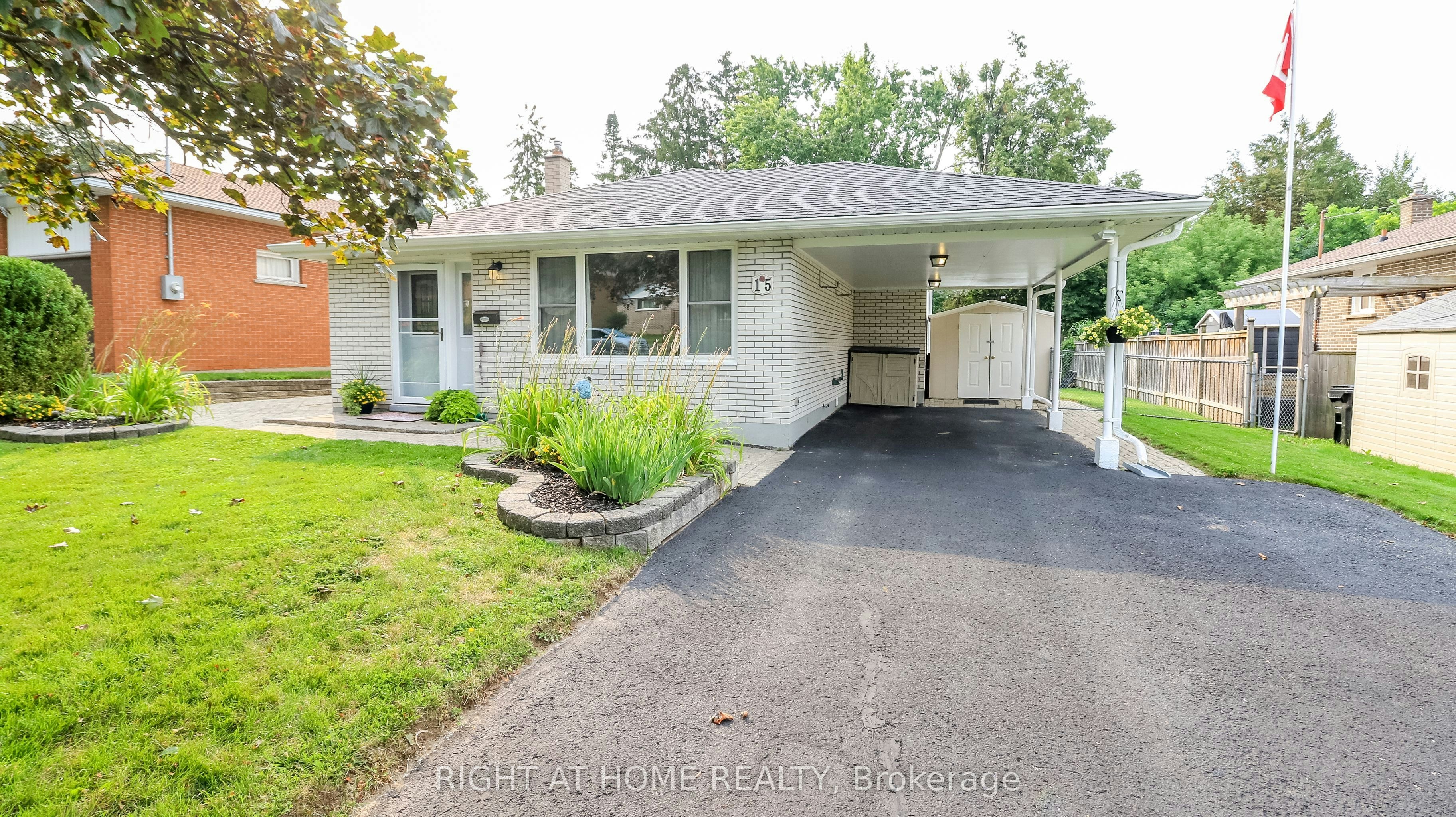 15 Highview Road, Barrie, ON, L4M 2M1