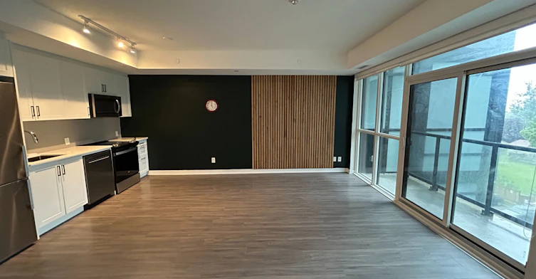 432-681 Yonge Street, Barrie, ON, L4N 4E8