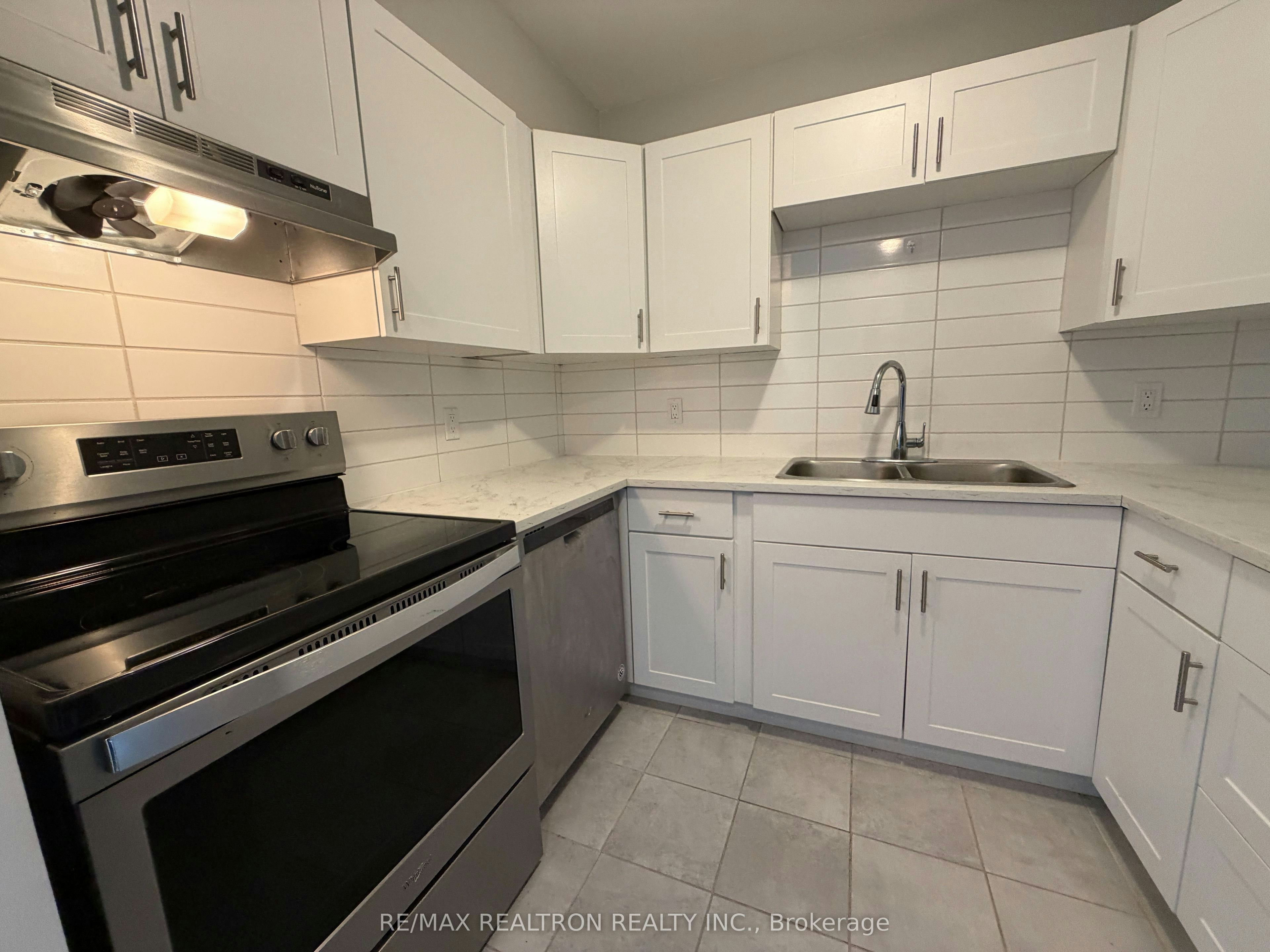 303-126 Bell Farm Road, Barrie, ON, L4M 6J3 - 7