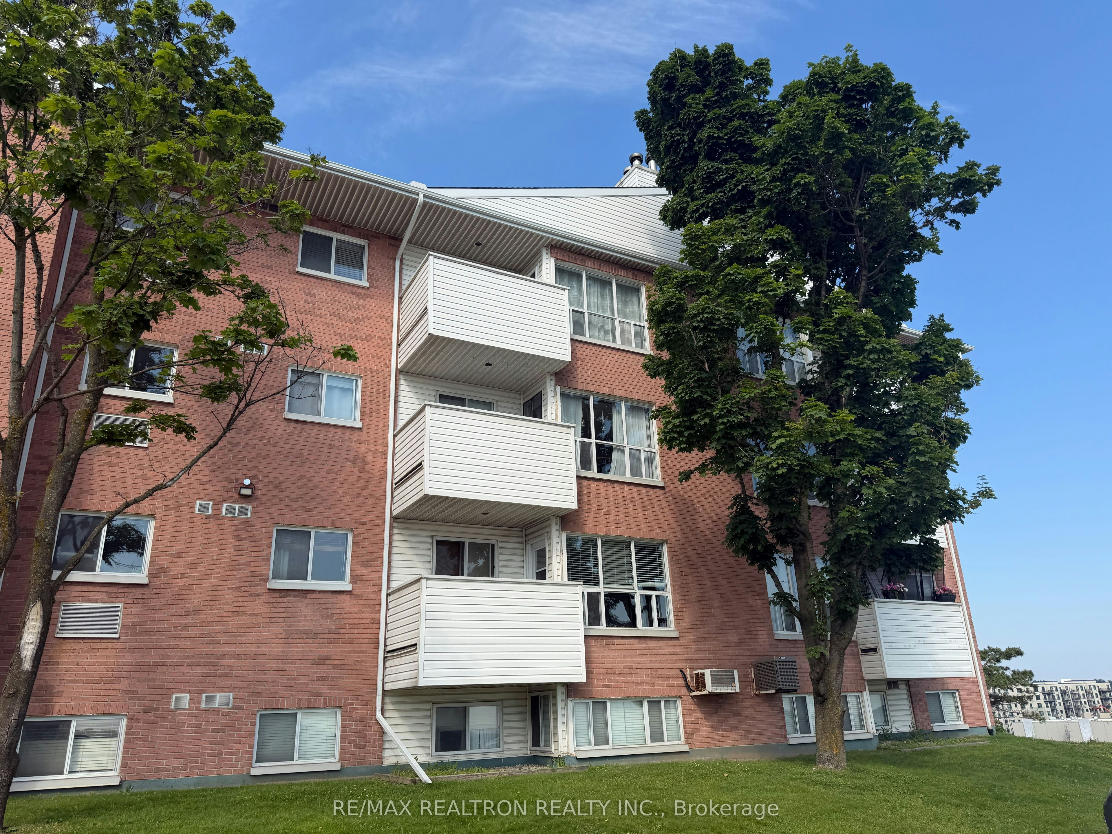 303-126 Bell Farm Road, Barrie, ON, L4M 6J3 - 23