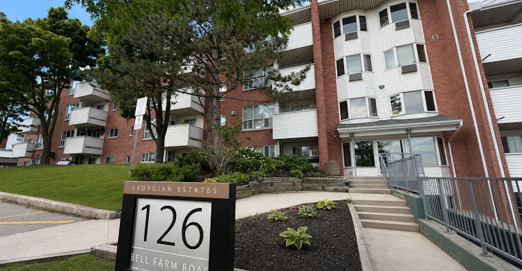 303-126 Bell Farm Road, Barrie, ON, L4M 6J3