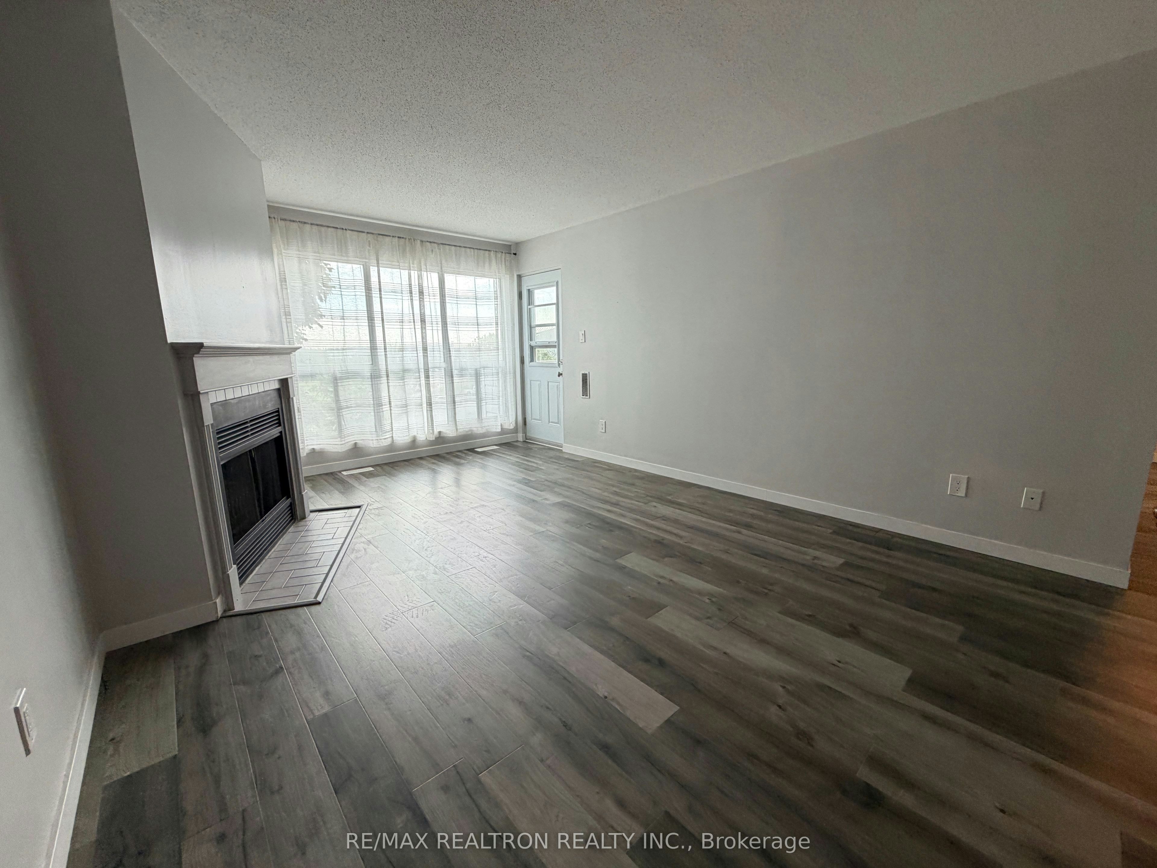 303-126 Bell Farm Road, Barrie, ON, L4M 6J3 - 11