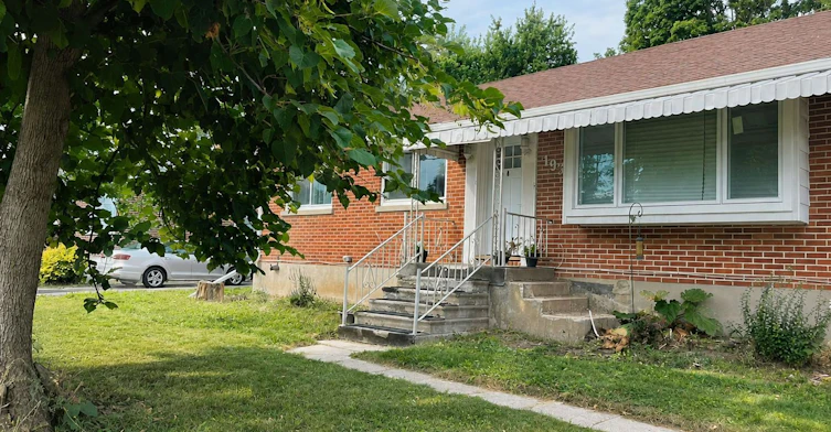 193 St Vincent Street, Barrie, ON, L4M 3Z5