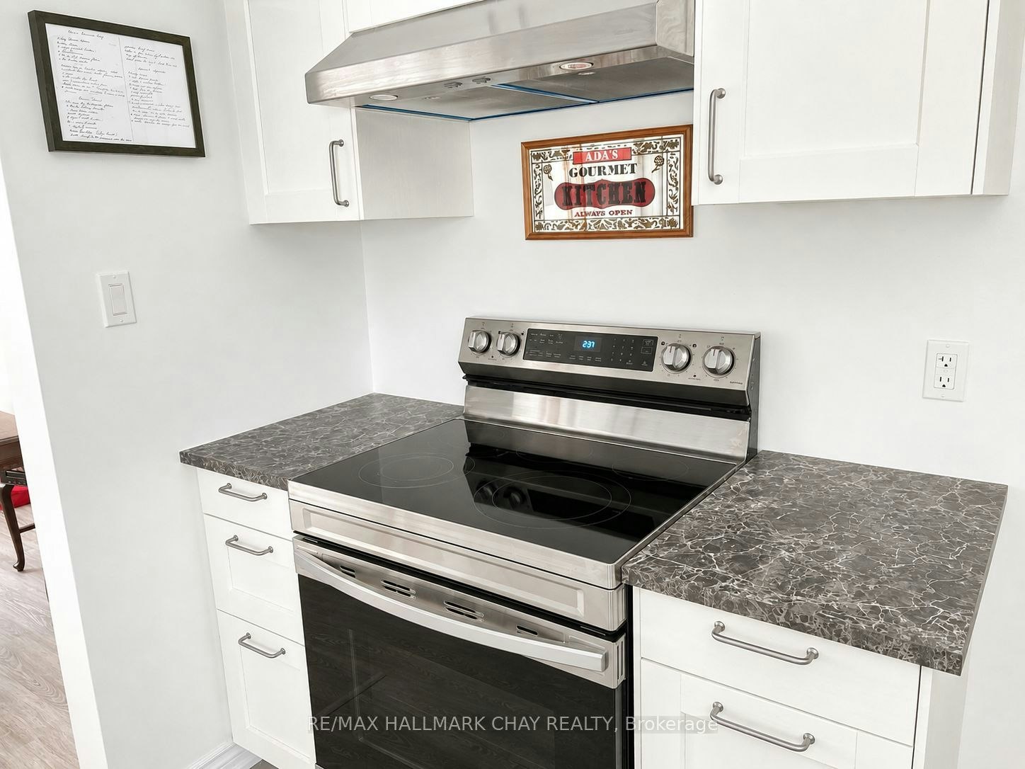 193 St Vincent Street, Barrie, ON, L4M 3Z5 - 6