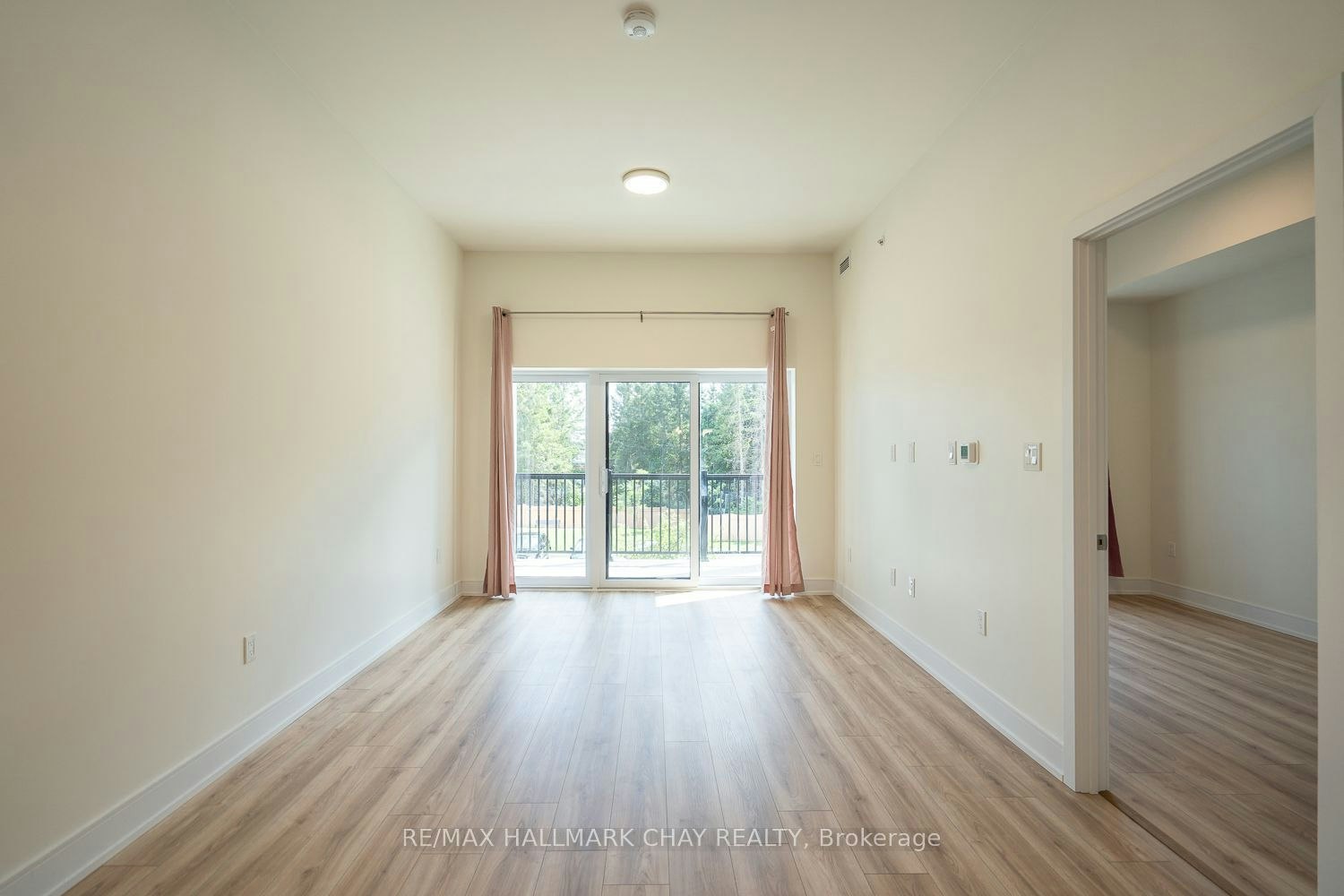 203-121 Mary Street, Clearview, ON, L0M 1G0 - 13