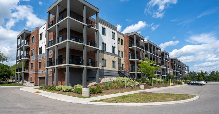 203-121 Mary Street, Clearview, ON, L0M 1G0 - 2