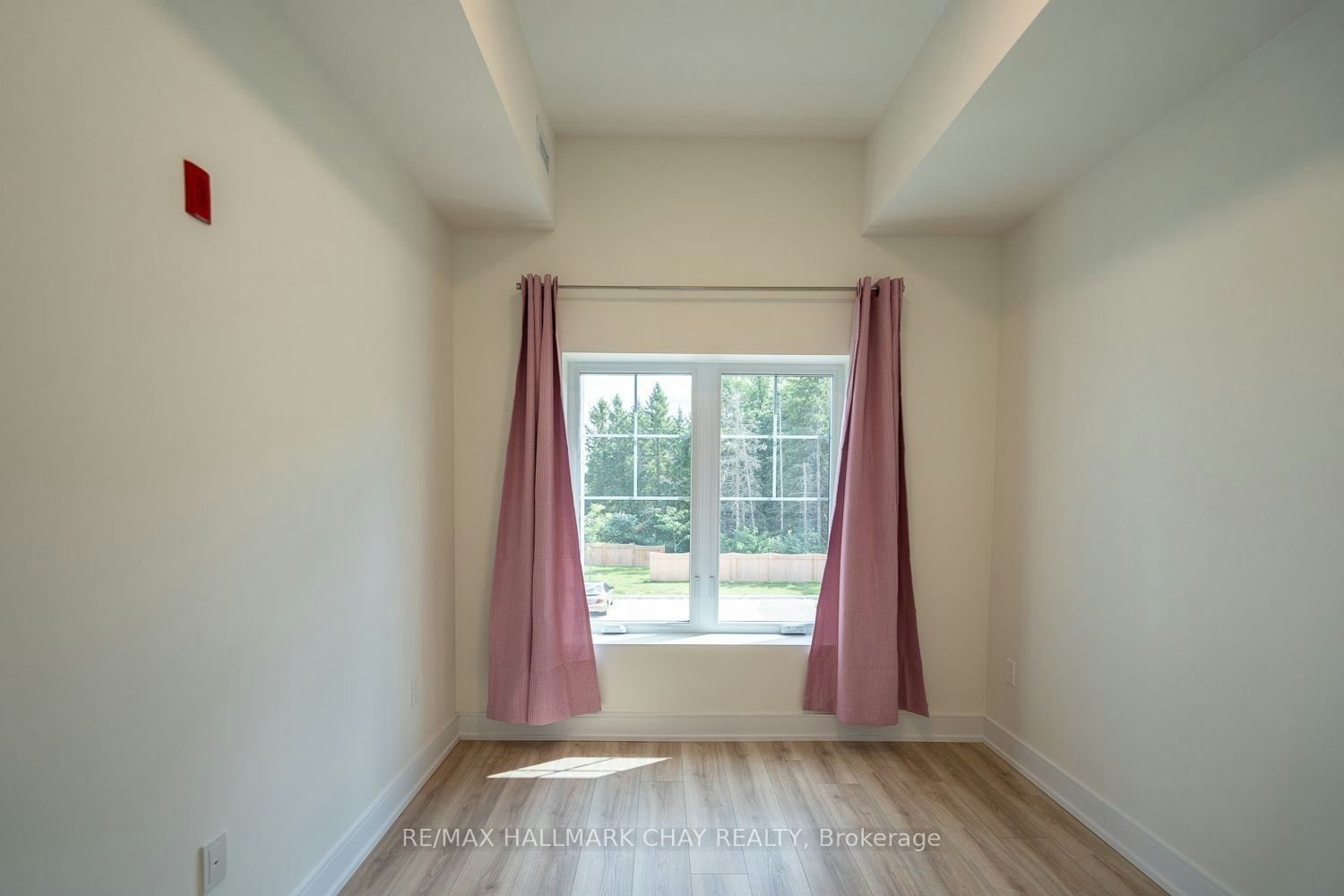 203-121 Mary Street, Clearview, ON, L0M 1G0 - 15