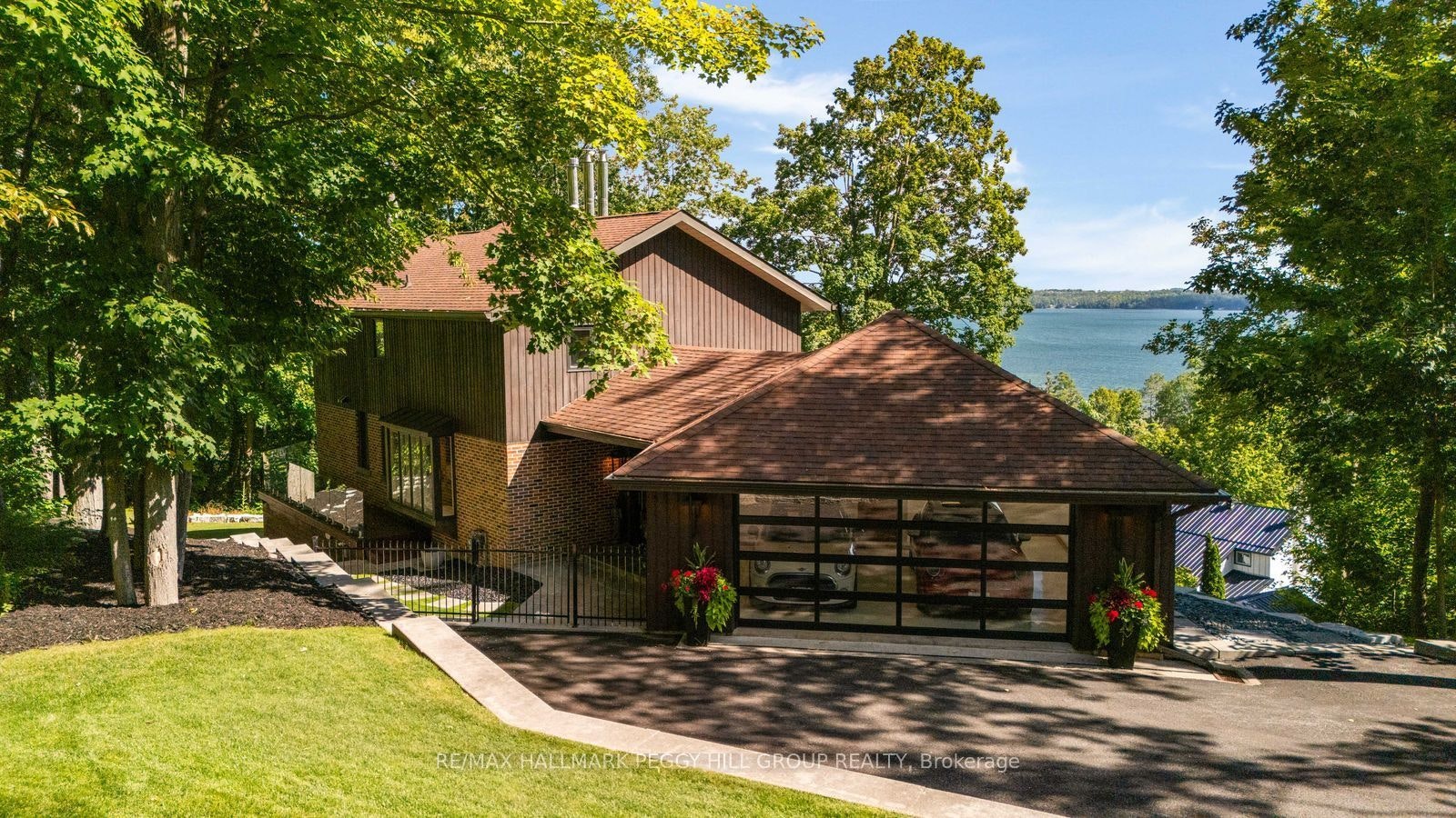 11 Crestwood Drive, Barrie, ON, L4M 7C8