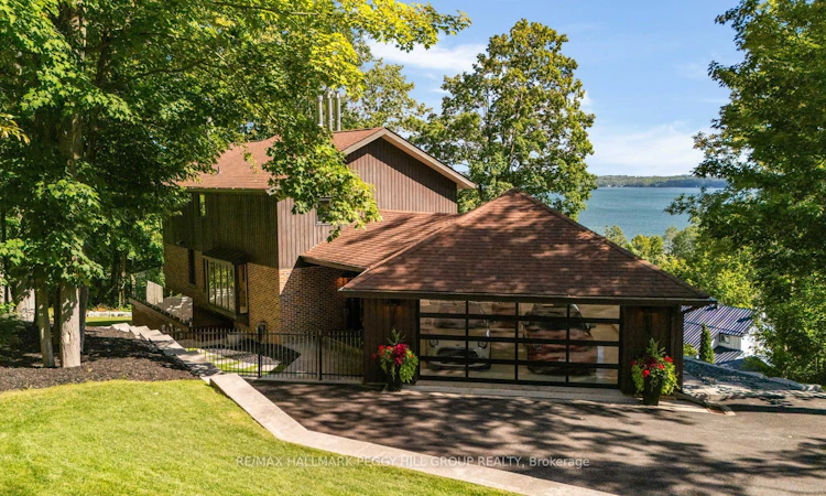 11 Crestwood Drive