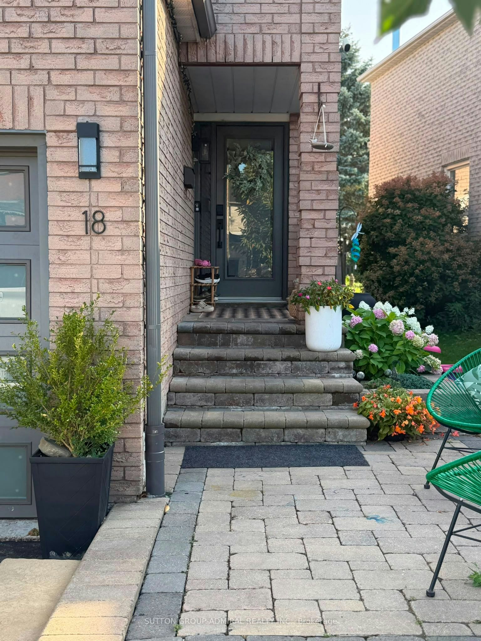 18 Wallace Drive, Barrie, ON, L4N 7E2 - 4