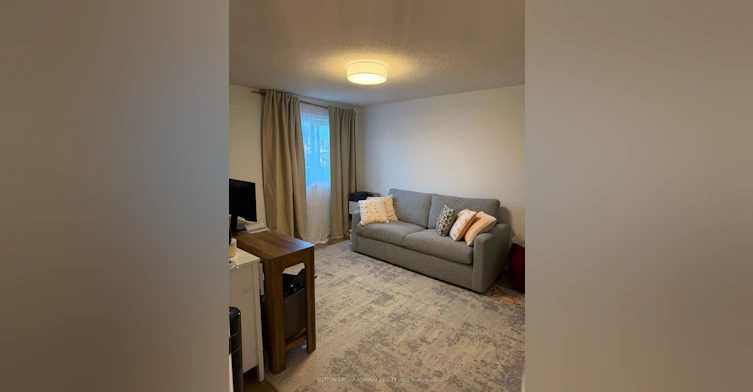 18 Wallace Drive, Barrie, ON, L4N 7E2 - 18