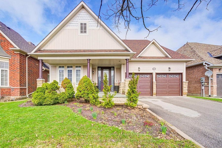 26 Regalia Way, Barrie, ON, L4M 7H7