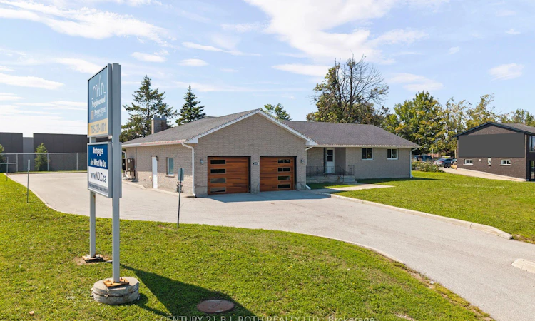 355 Mapleview Drive W