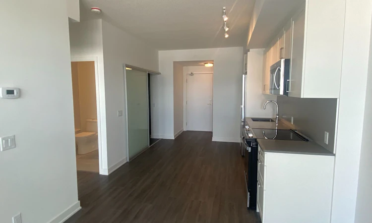 317-681 Yonge Street