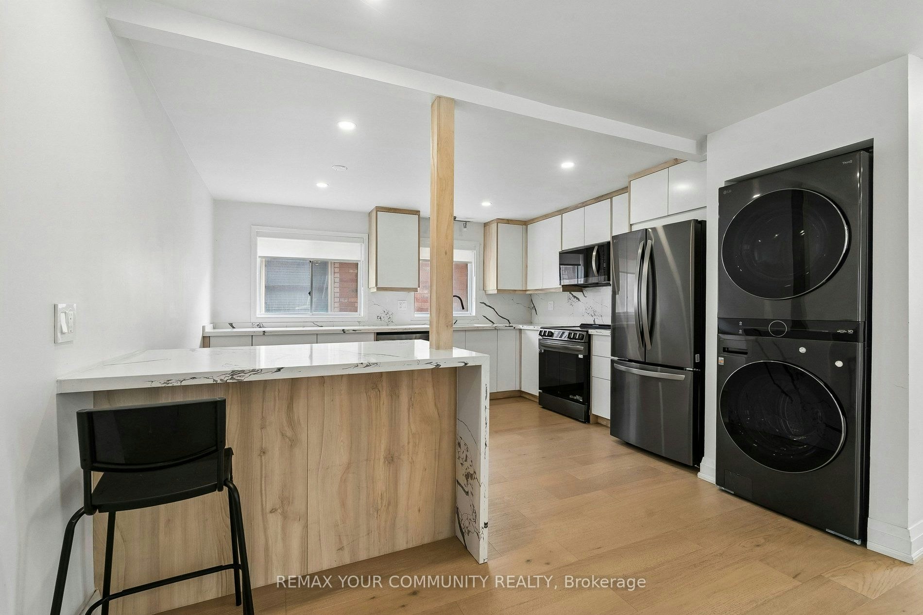 Main Floor-84 Irwin Drive, Barrie, ON, L4N 7A8 - 4