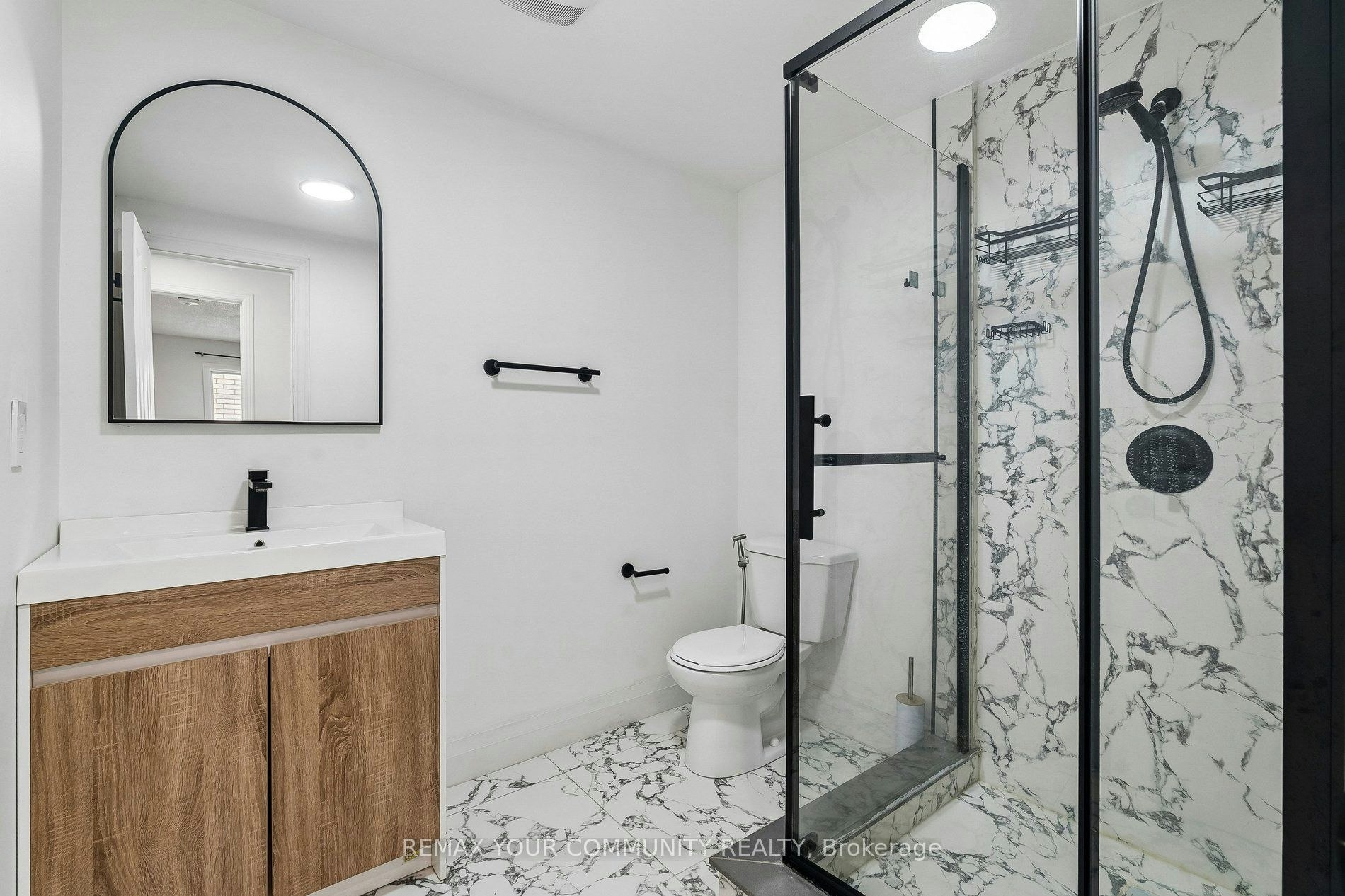 Main Floor-84 Irwin Drive, Barrie, ON, L4N 7A8 - 14