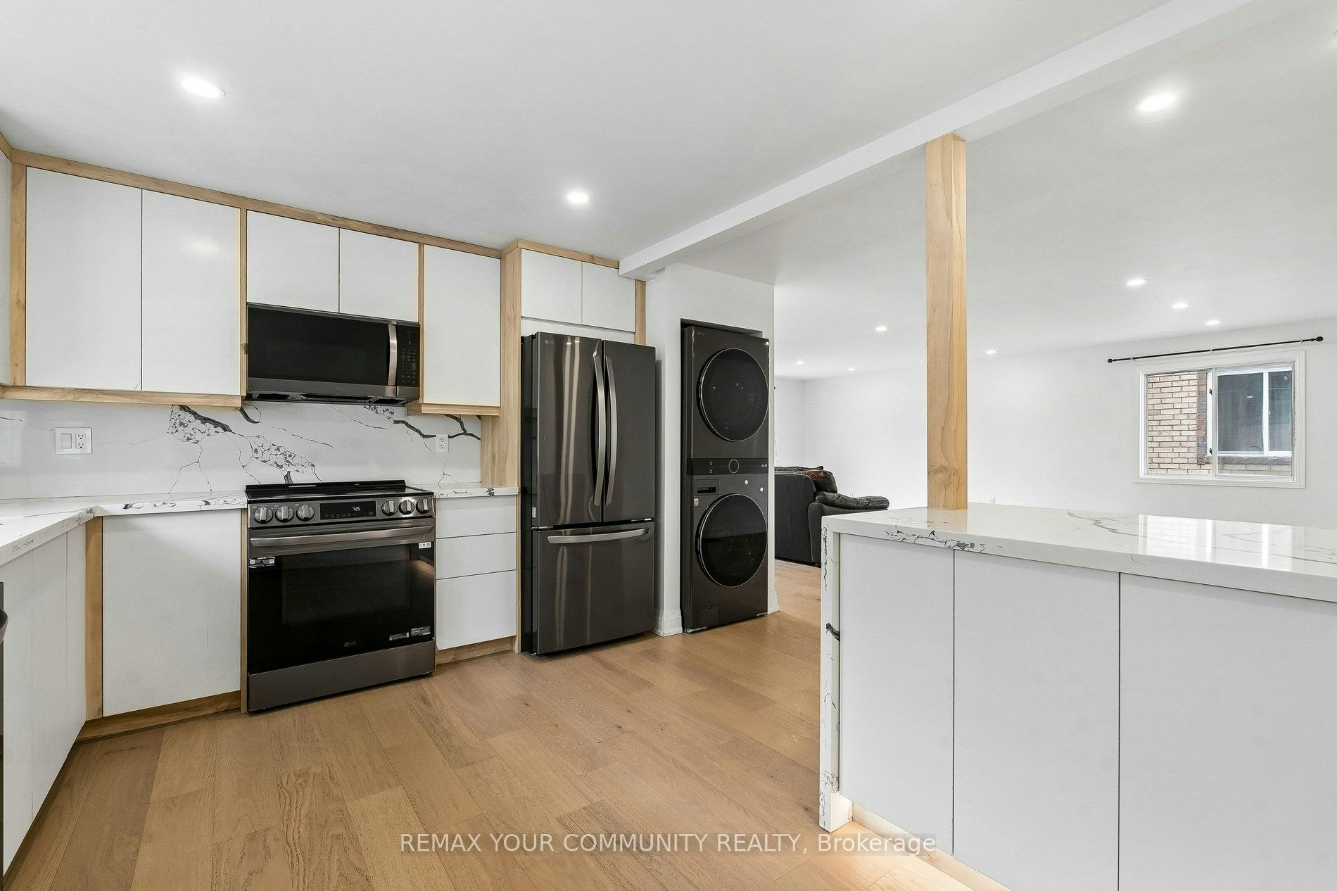 Main Floor-84 Irwin Drive, Barrie, ON, L4N 7A8 - 5