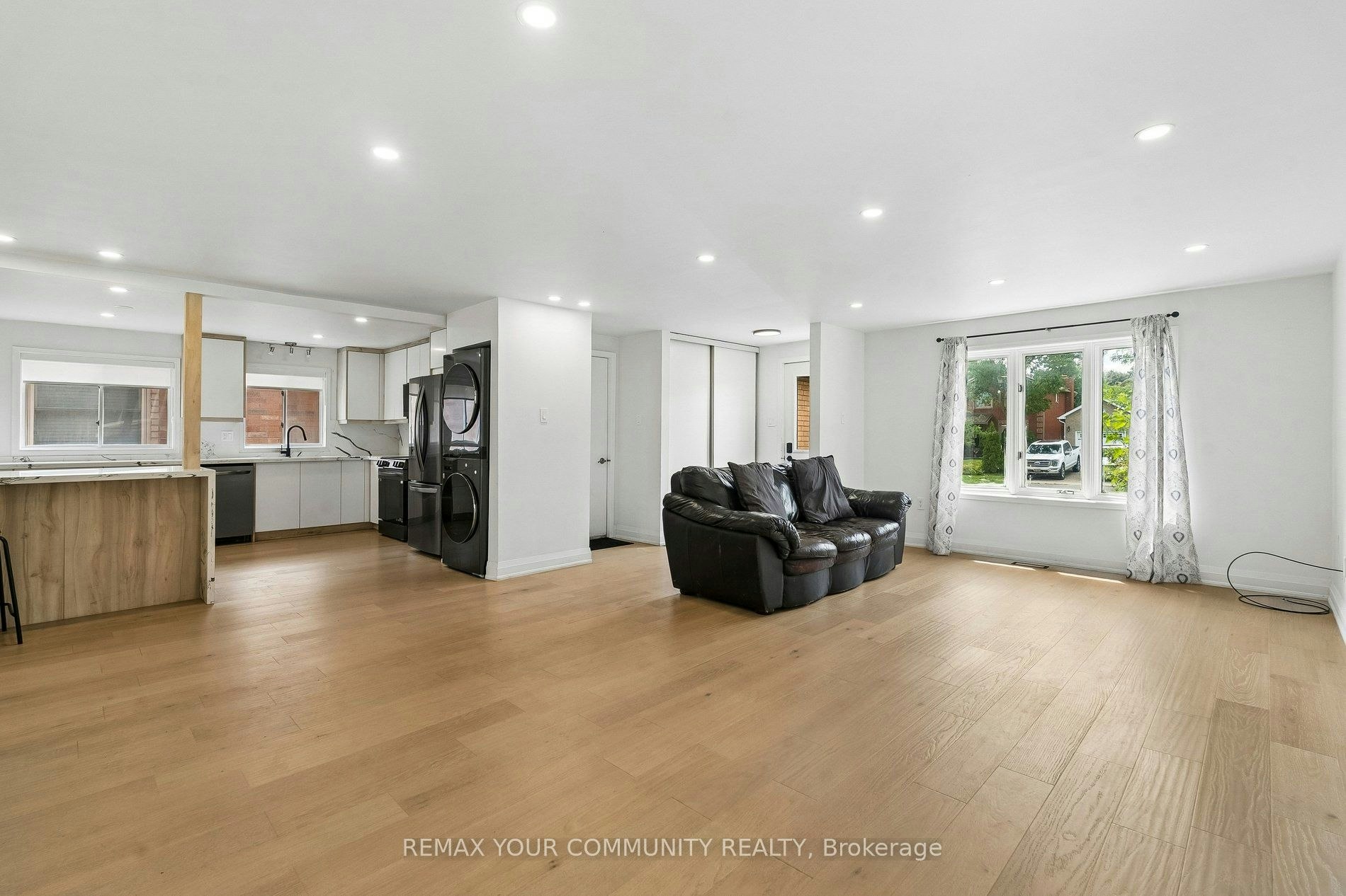 Main Floor-84 Irwin Drive, Barrie, ON, L4N 7A8 - 6