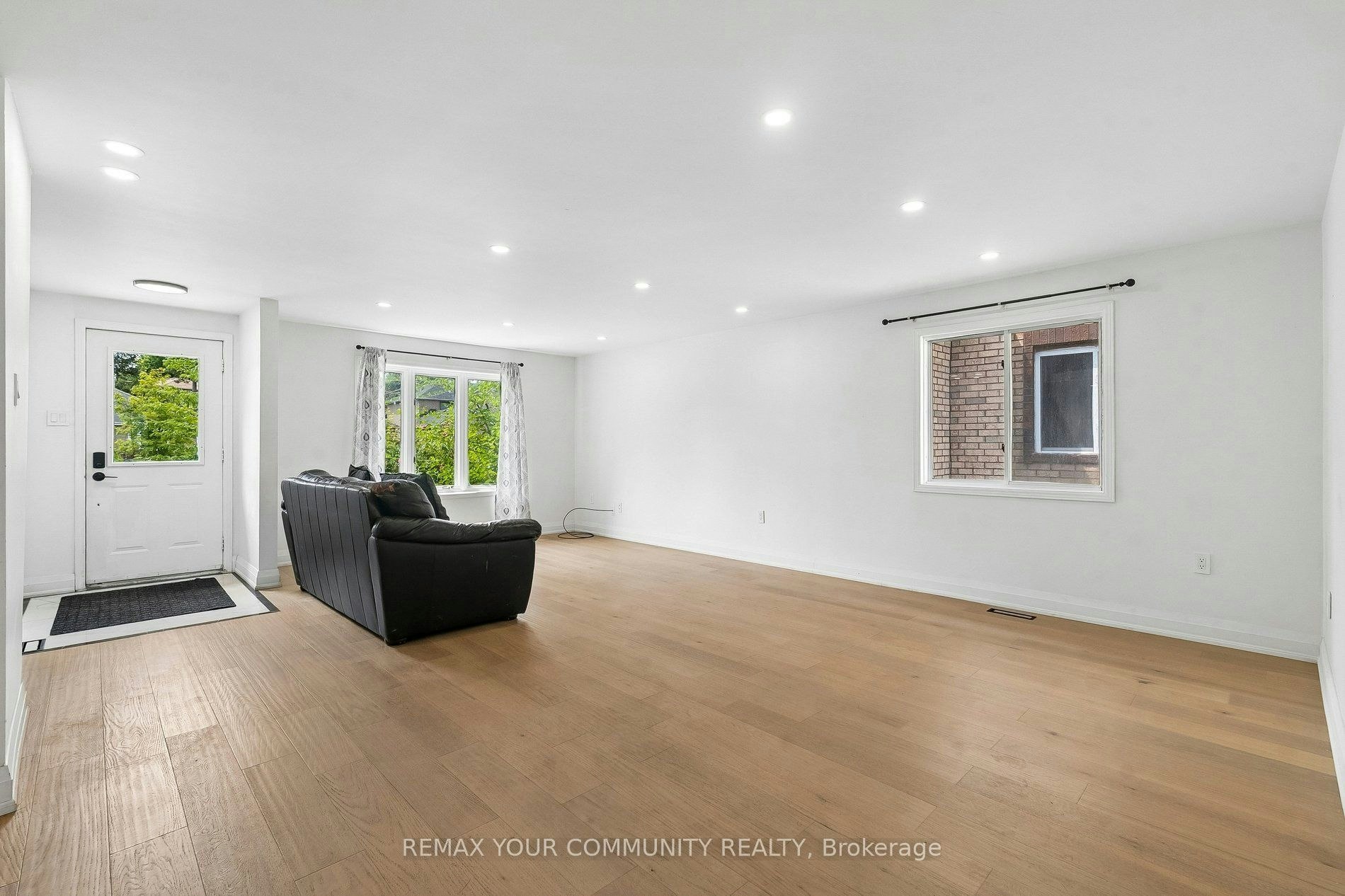 Main Floor-84 Irwin Drive, Barrie, ON, L4N 7A8 - 7