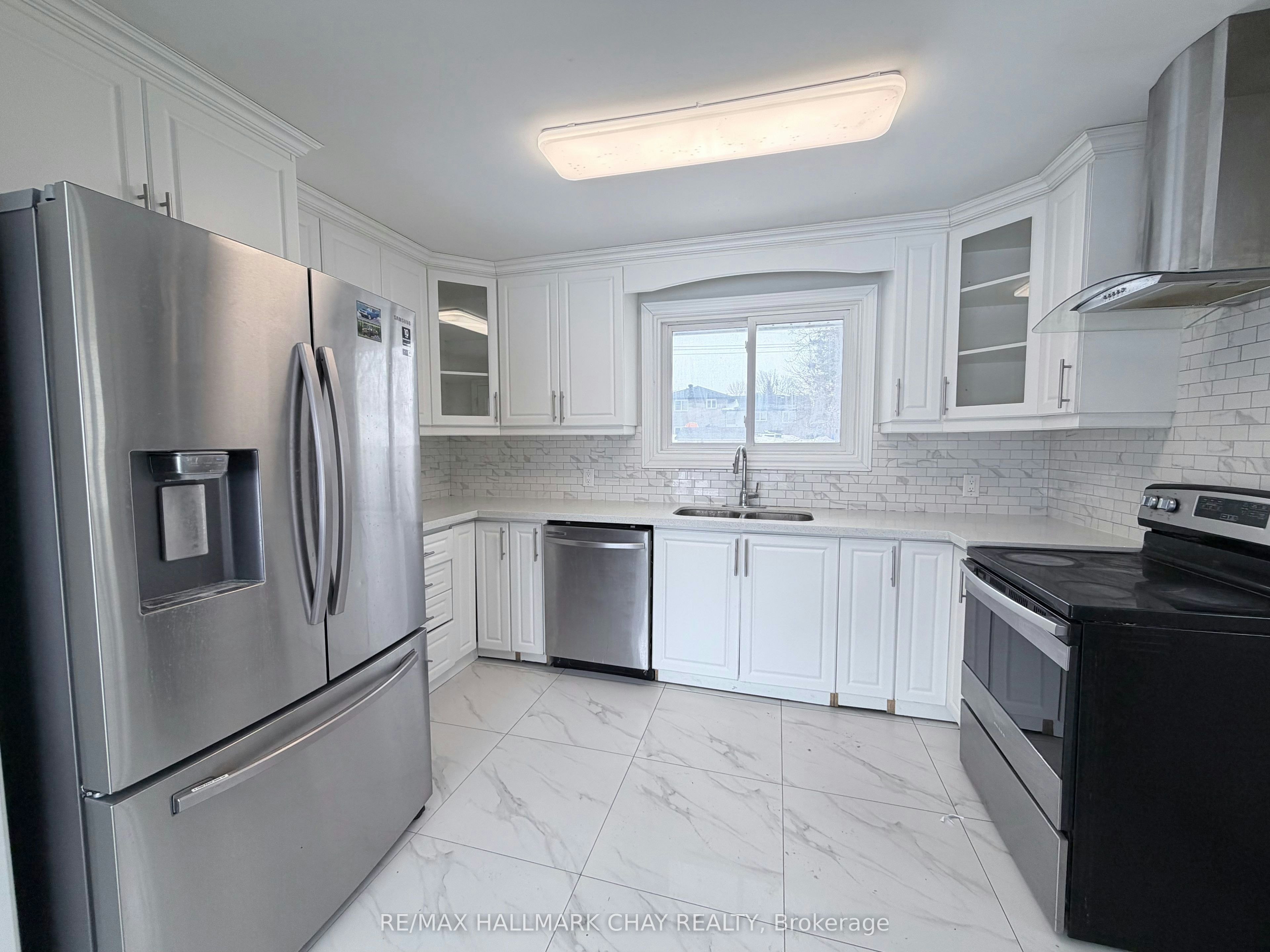 Main-152 Rose Street, Barrie, ON, L4M 2T7 - 4
