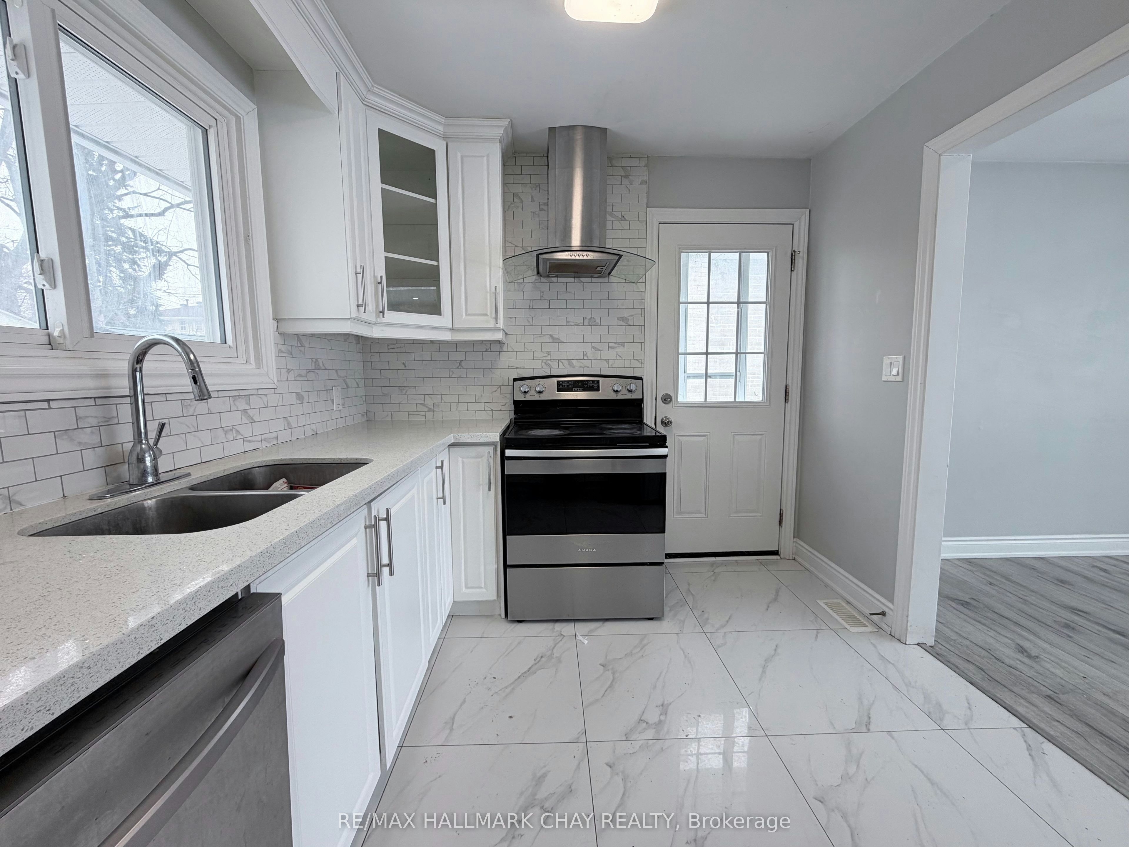 Main-152 Rose Street, Barrie, ON, L4M 2T7 - 6