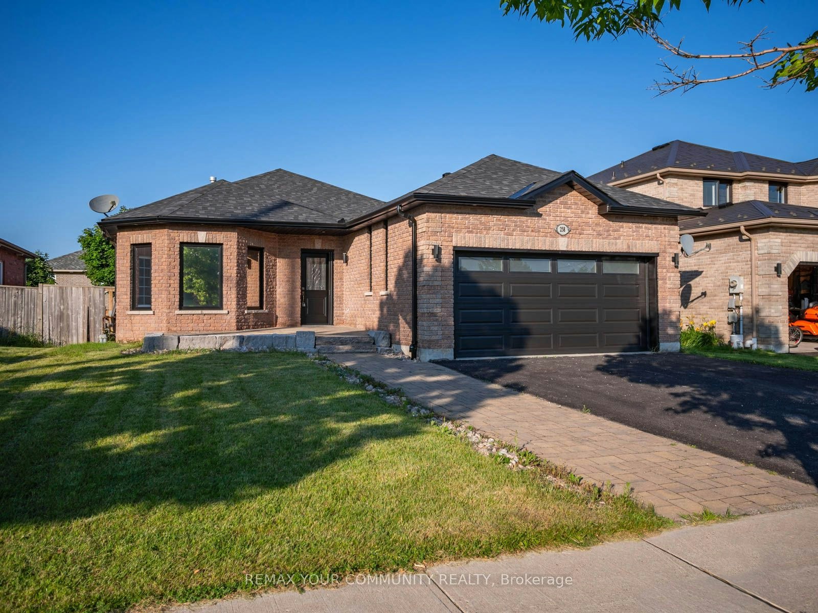 258 Livingstone Street E, Barrie, ON, L4M 6N6