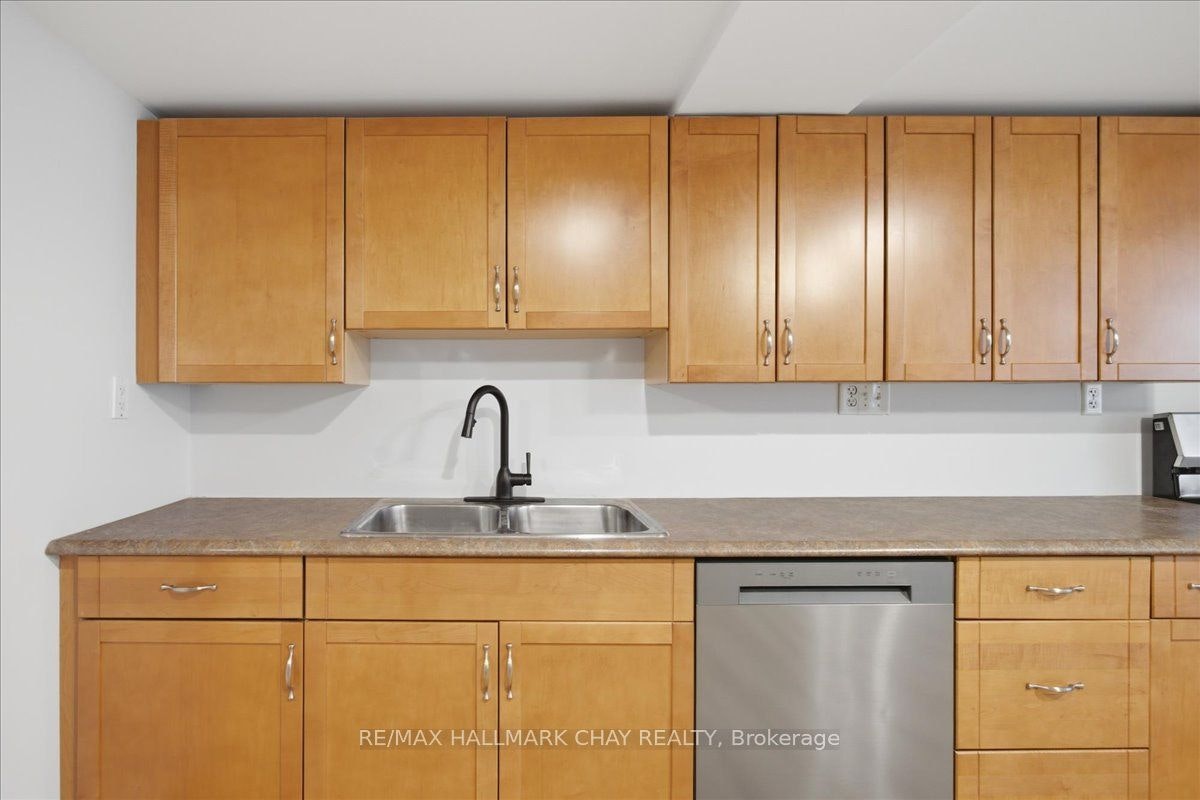 4-15 Parkside Drive, Barrie, ON, L4N 1W7 - 10
