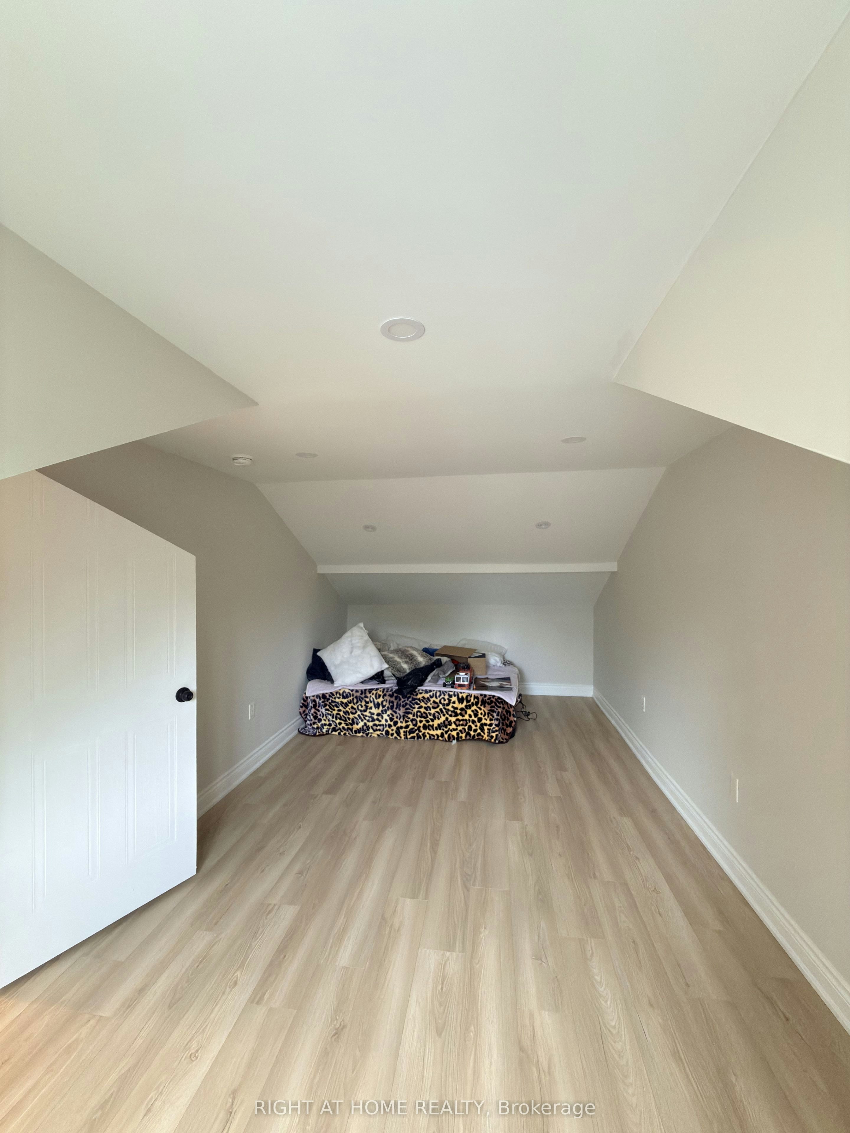 Main-73 Barre Drive, Barrie, ON, L4N 7P1 - 9