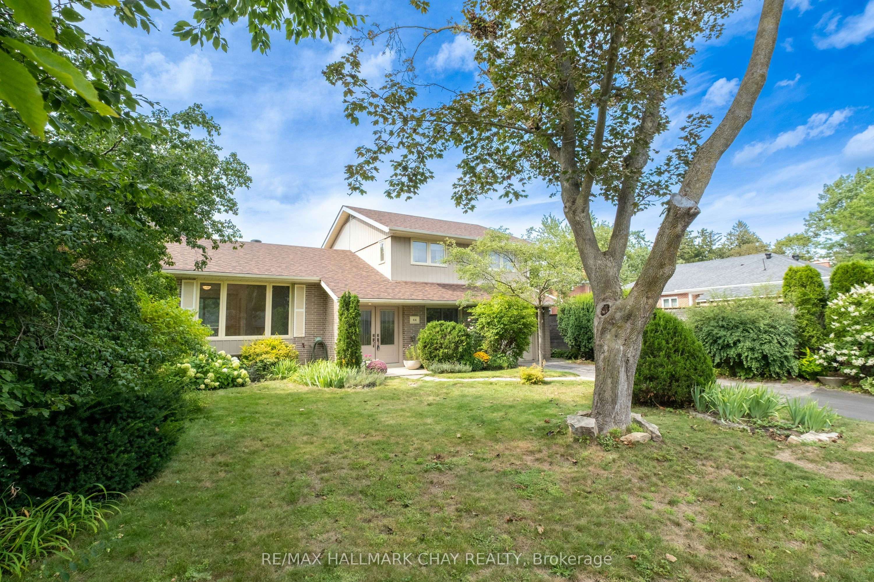 44 Amelia Street, Barrie, ON, L4M 1M6