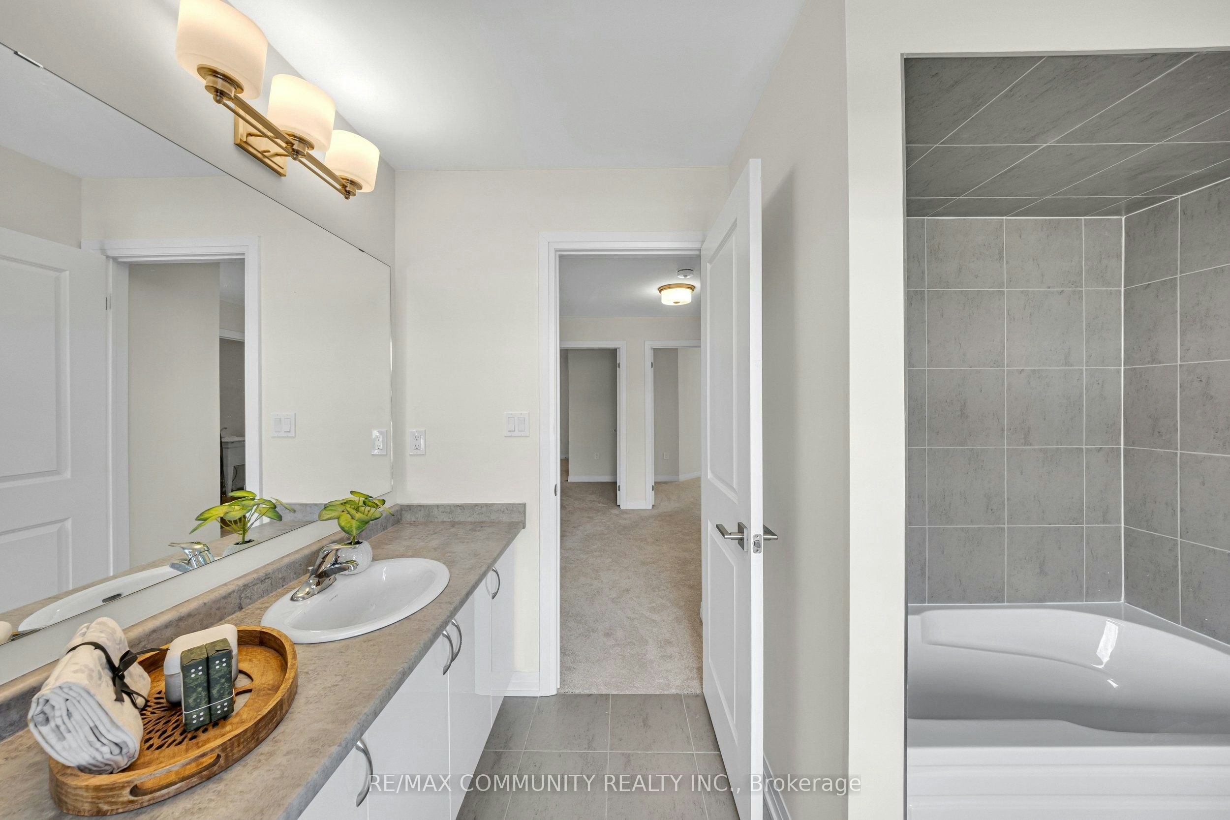 3169 Searidge Street, Severn, ON, L3V 0Y4 - 40