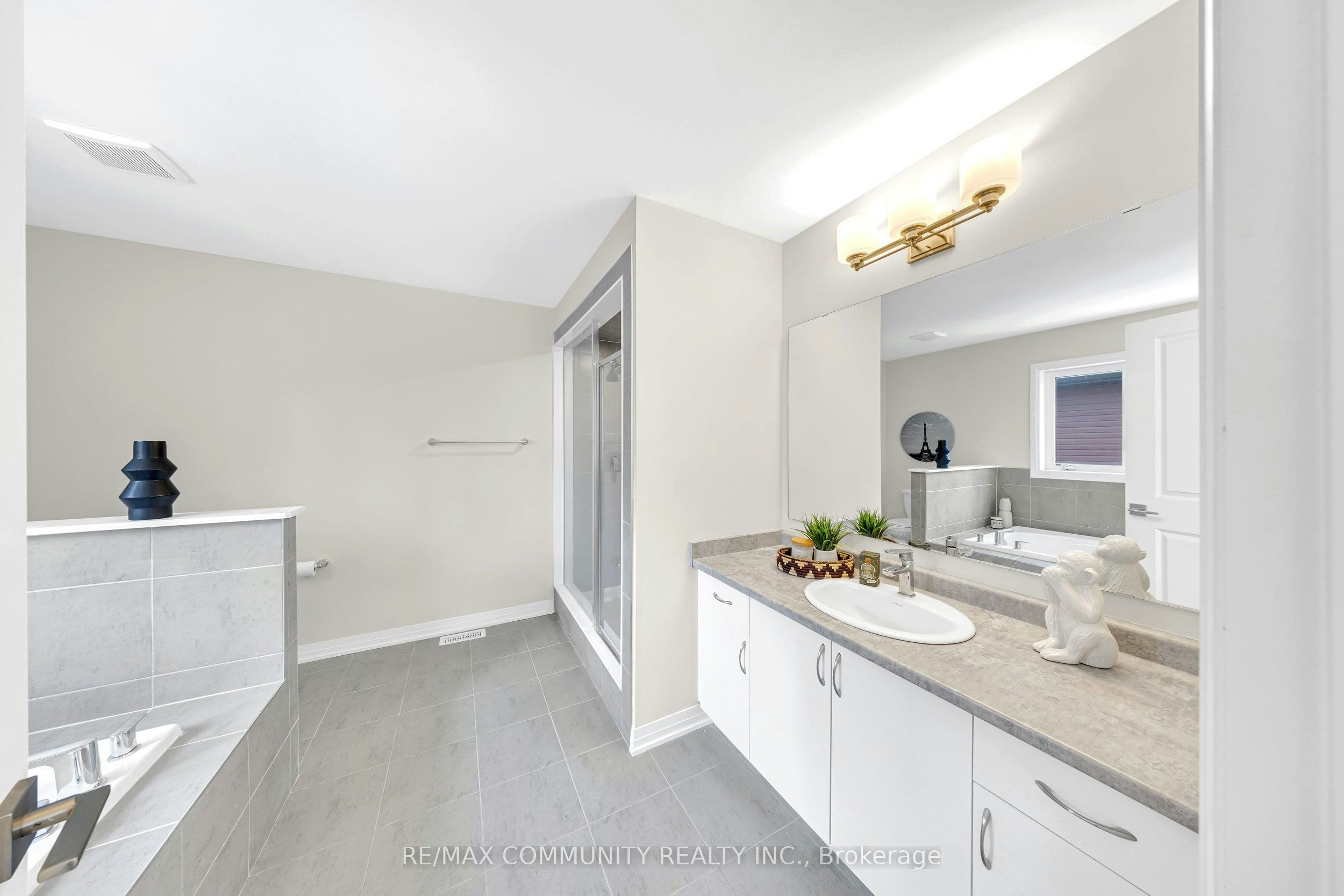 3169 Searidge Street, Severn, ON, L3V 0Y4 - 32