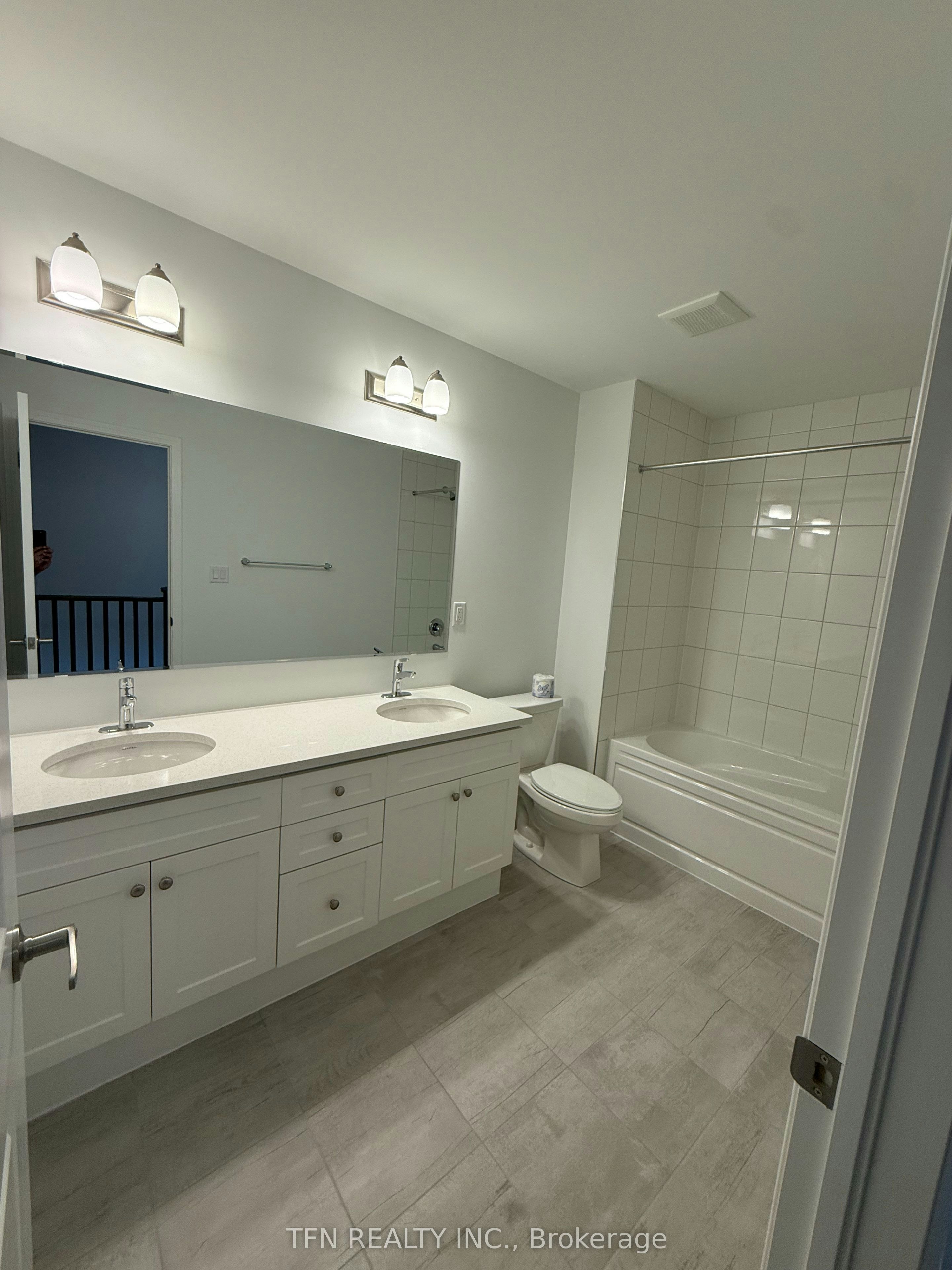 26 Pearen Lane N, Barrie, ON, L9J 0Z7 - 23